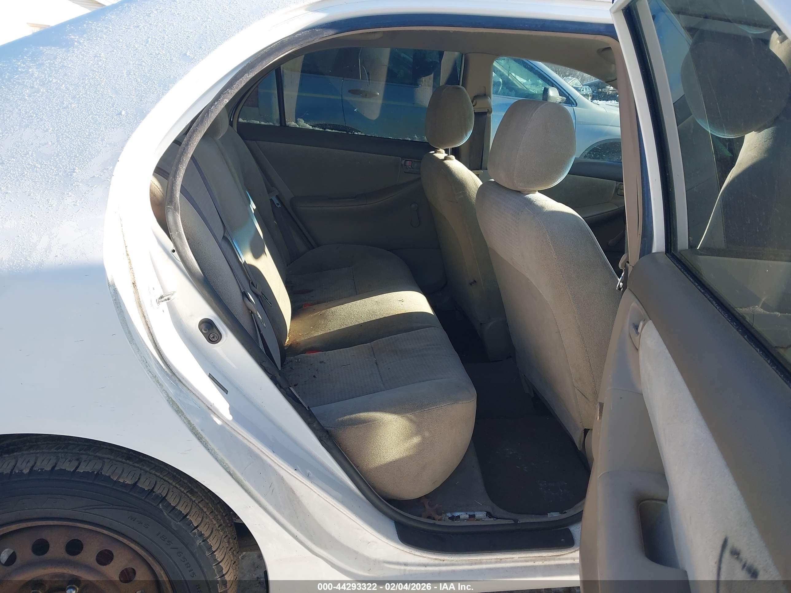 TOYOTA COROLLA image 8