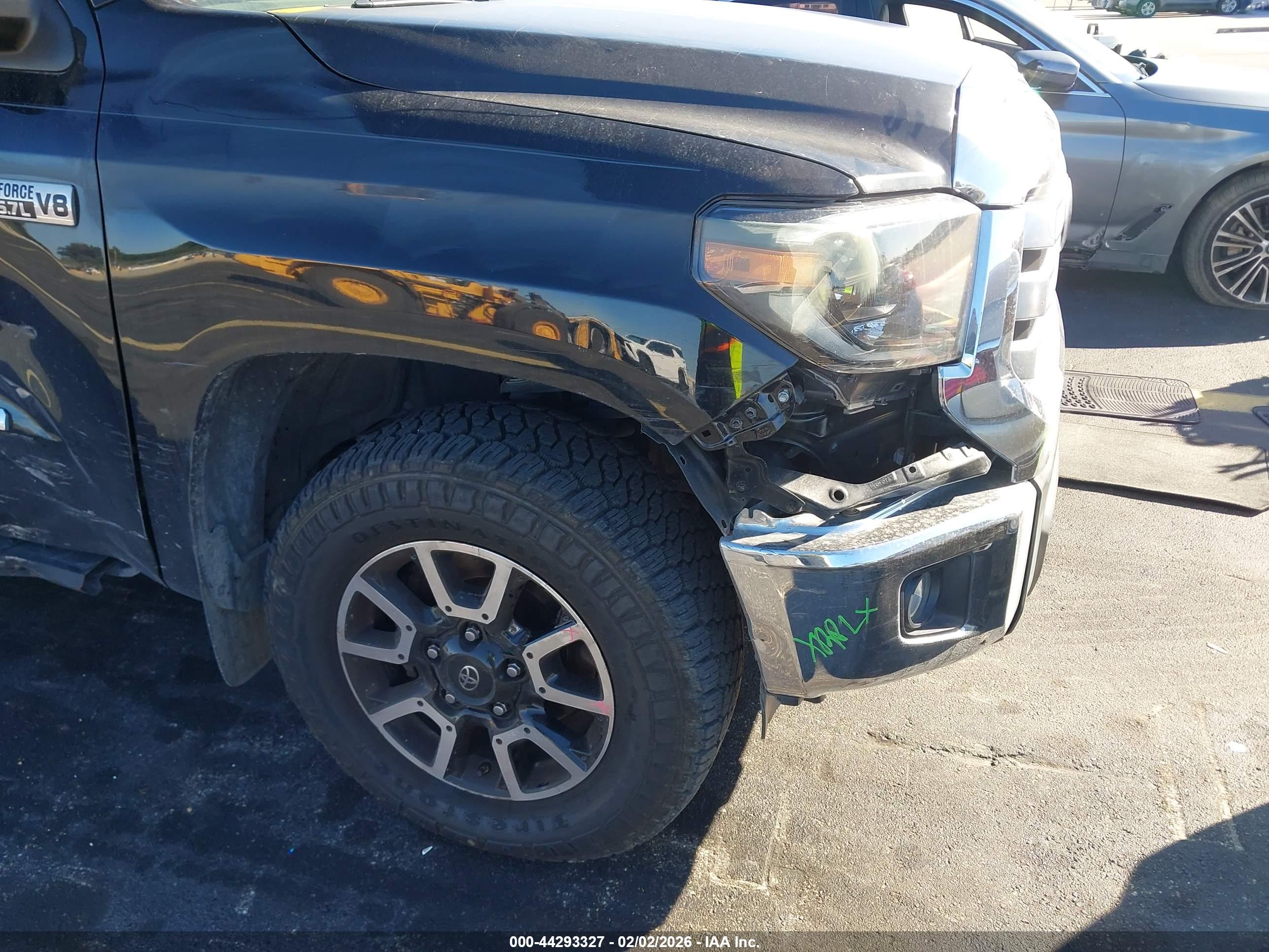 TOYOTA TUNDRA image 6