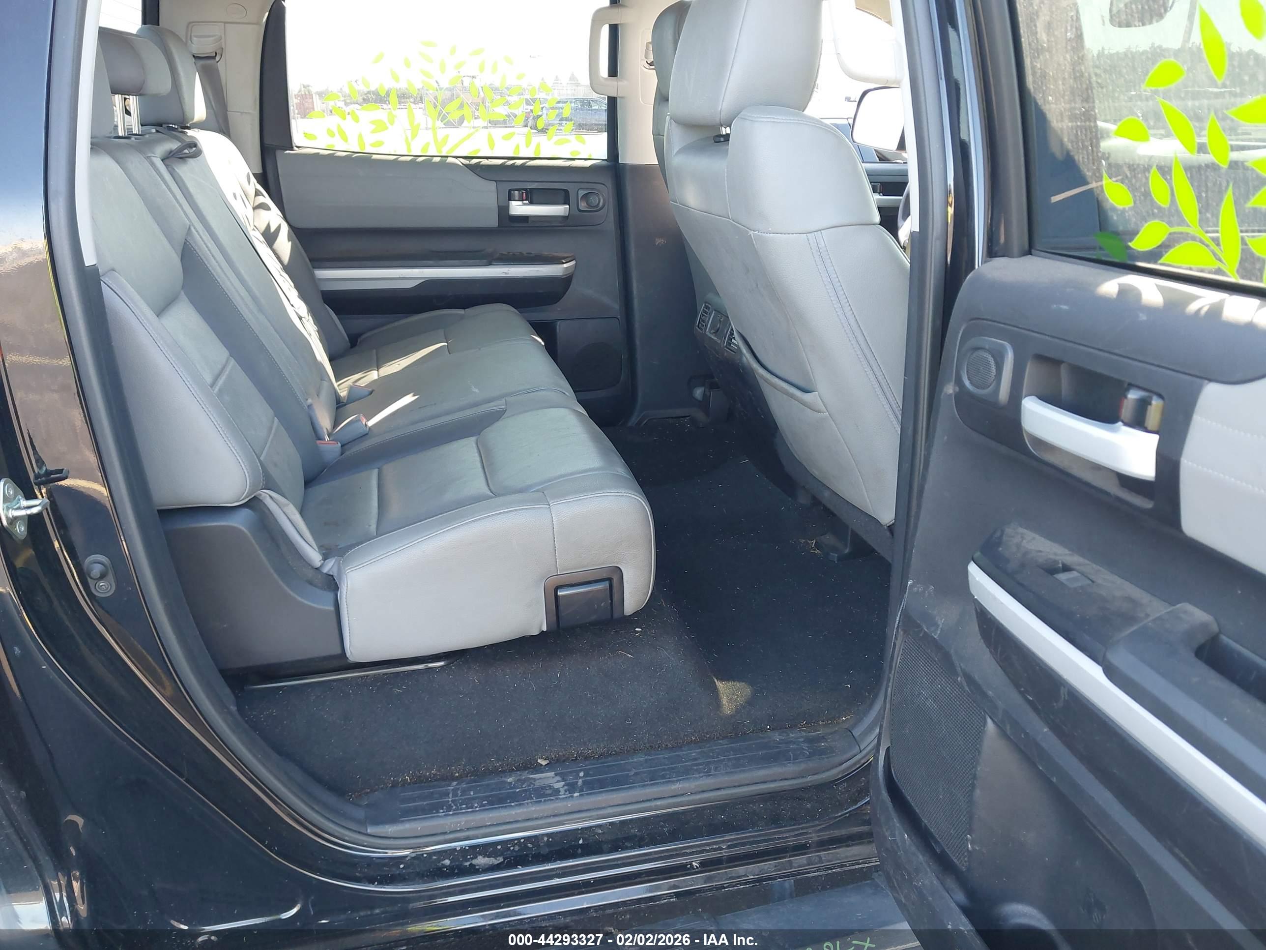 TOYOTA TUNDRA image 8
