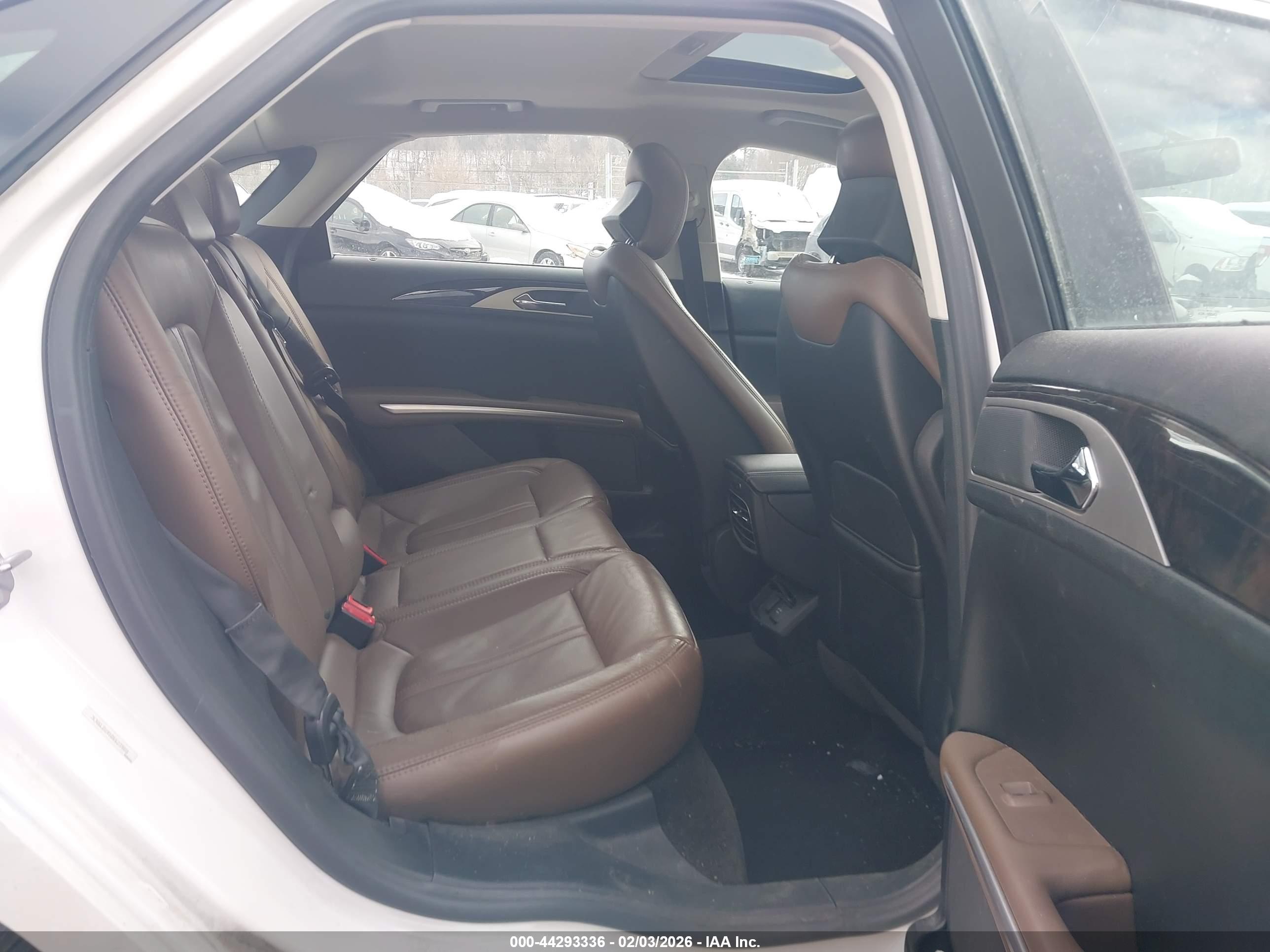 LINCOLN MKZ image 8