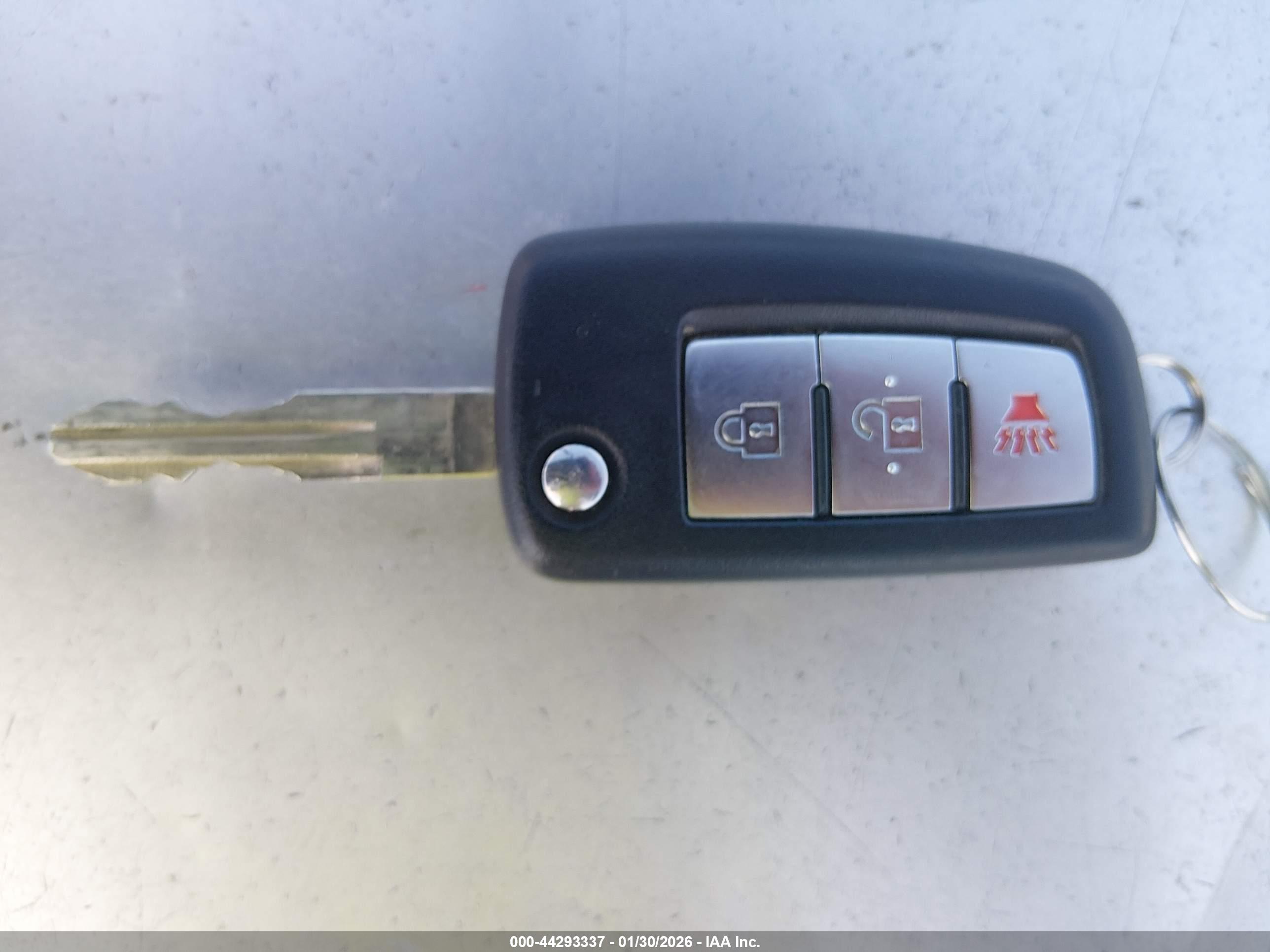 NISSAN ROGUE image 11