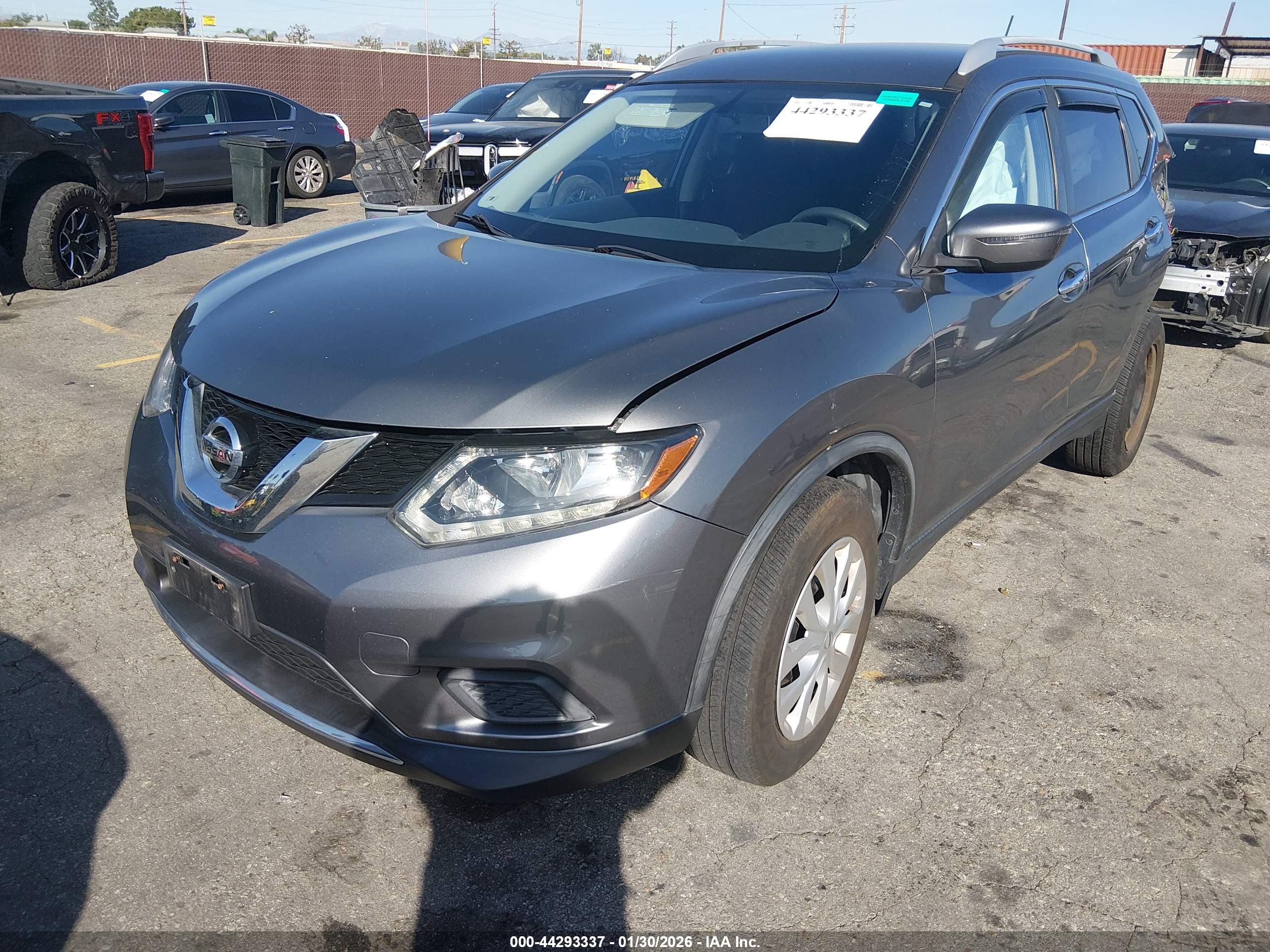 NISSAN ROGUE image 2