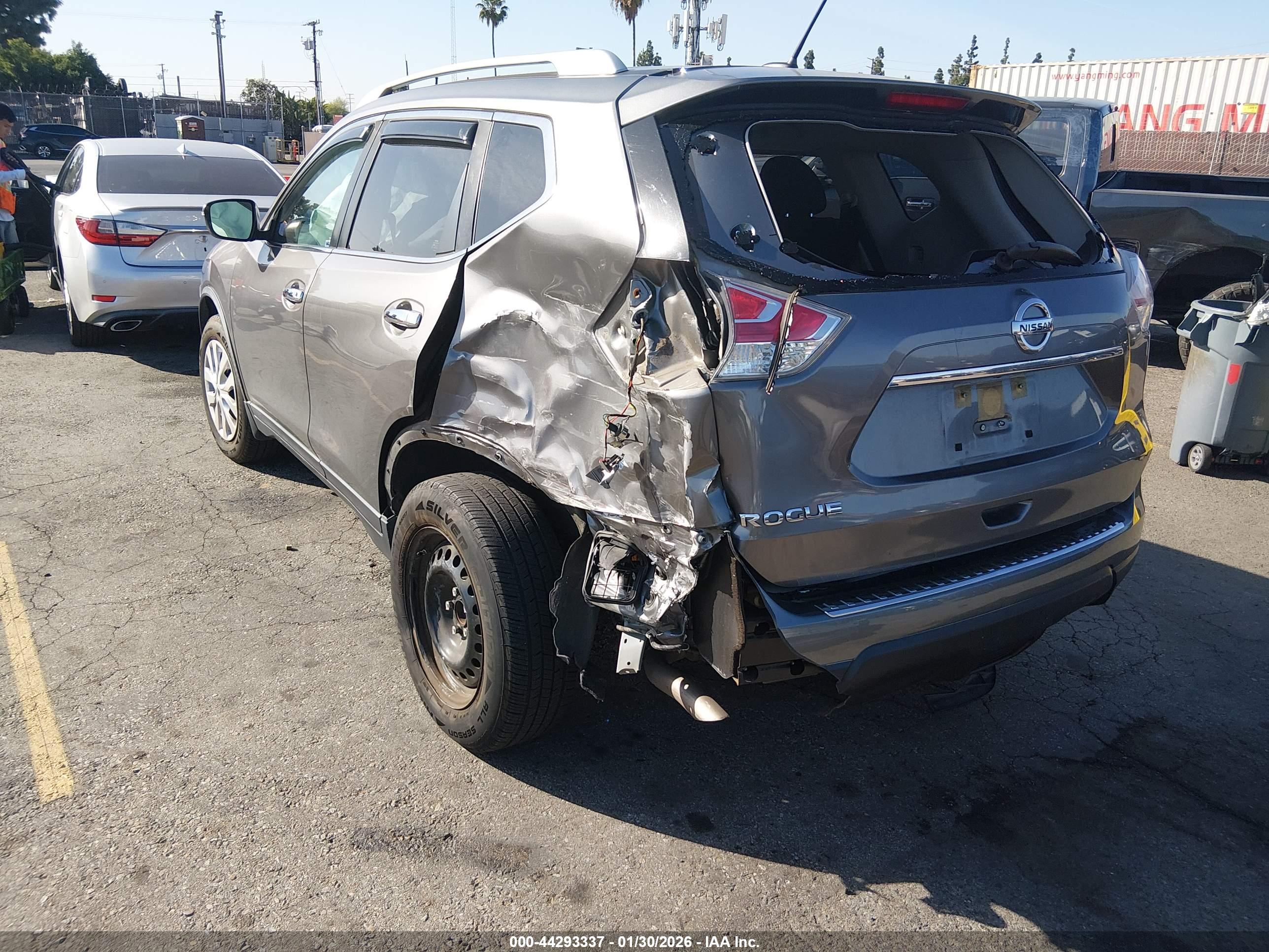 NISSAN ROGUE image 3