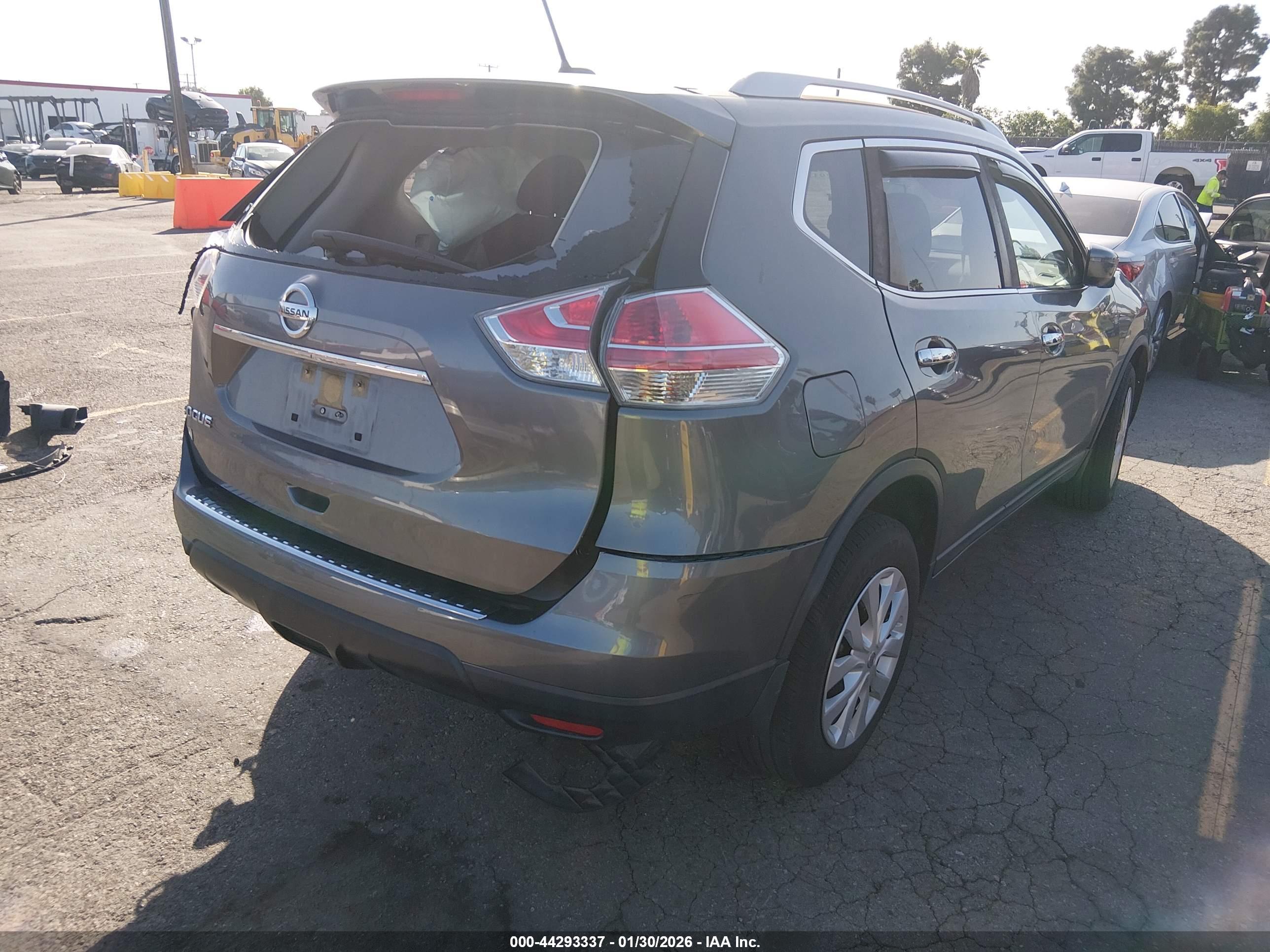 NISSAN ROGUE image 4