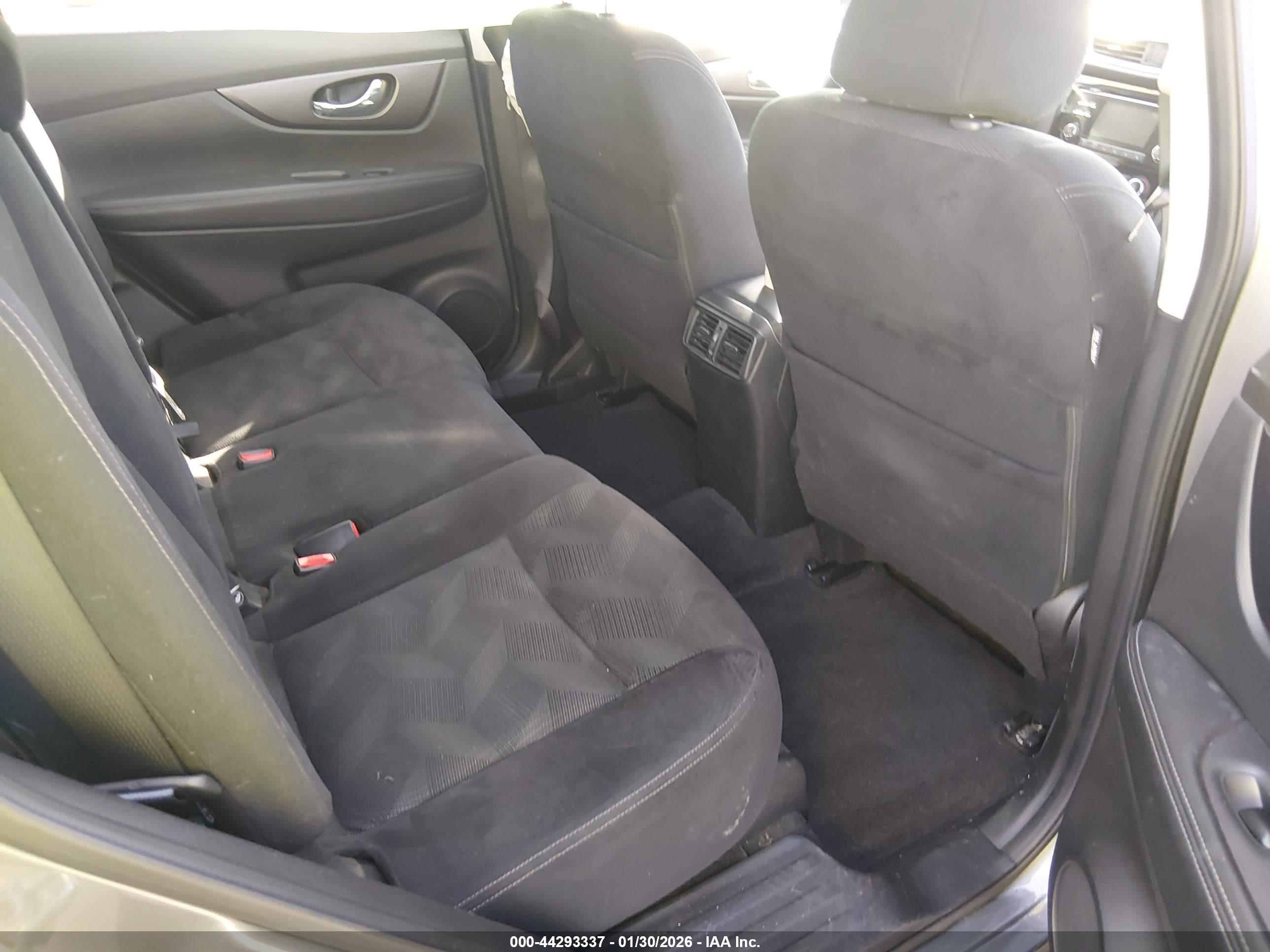 NISSAN ROGUE image 8