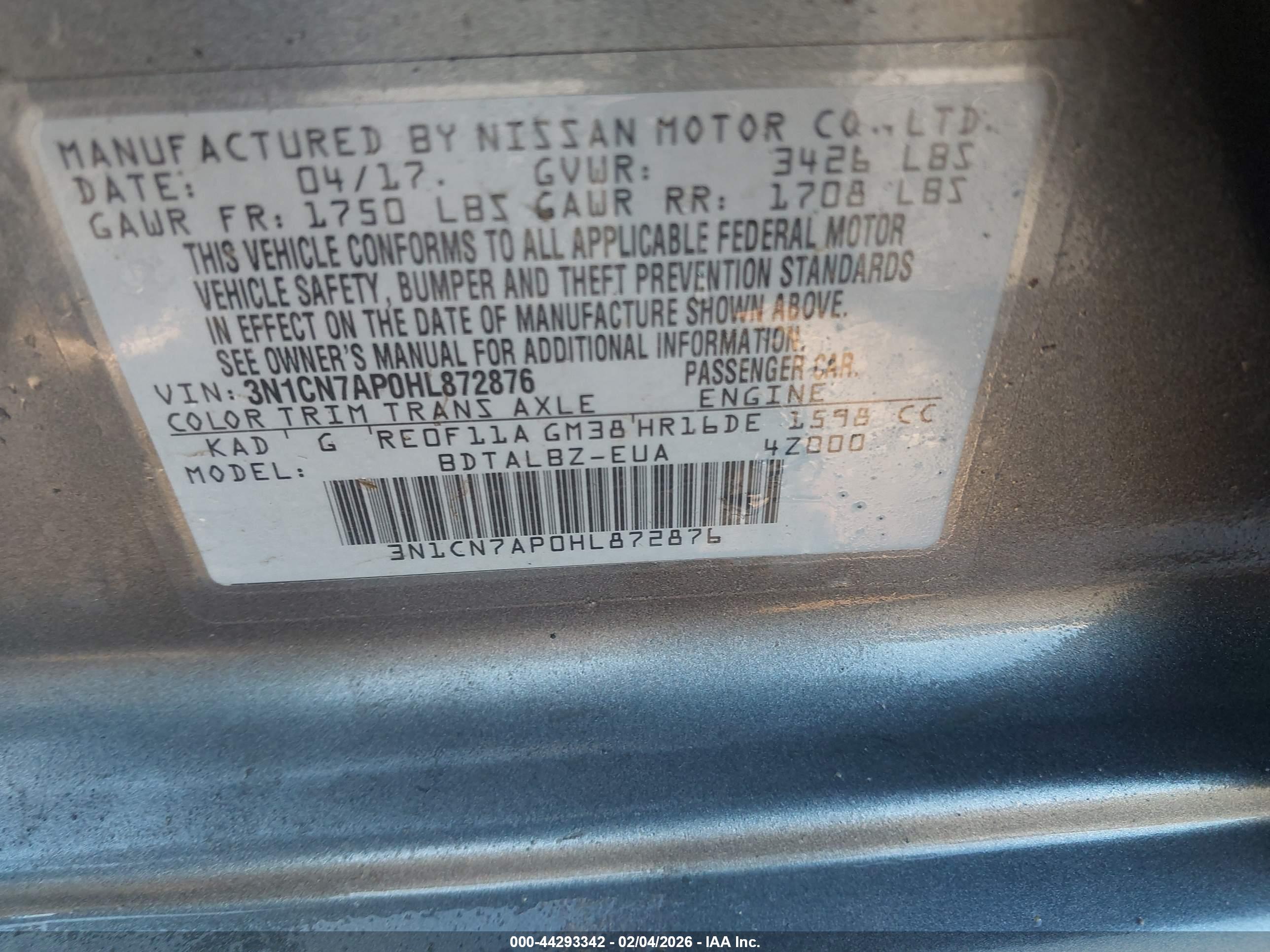 NISSAN VERSA image 9
