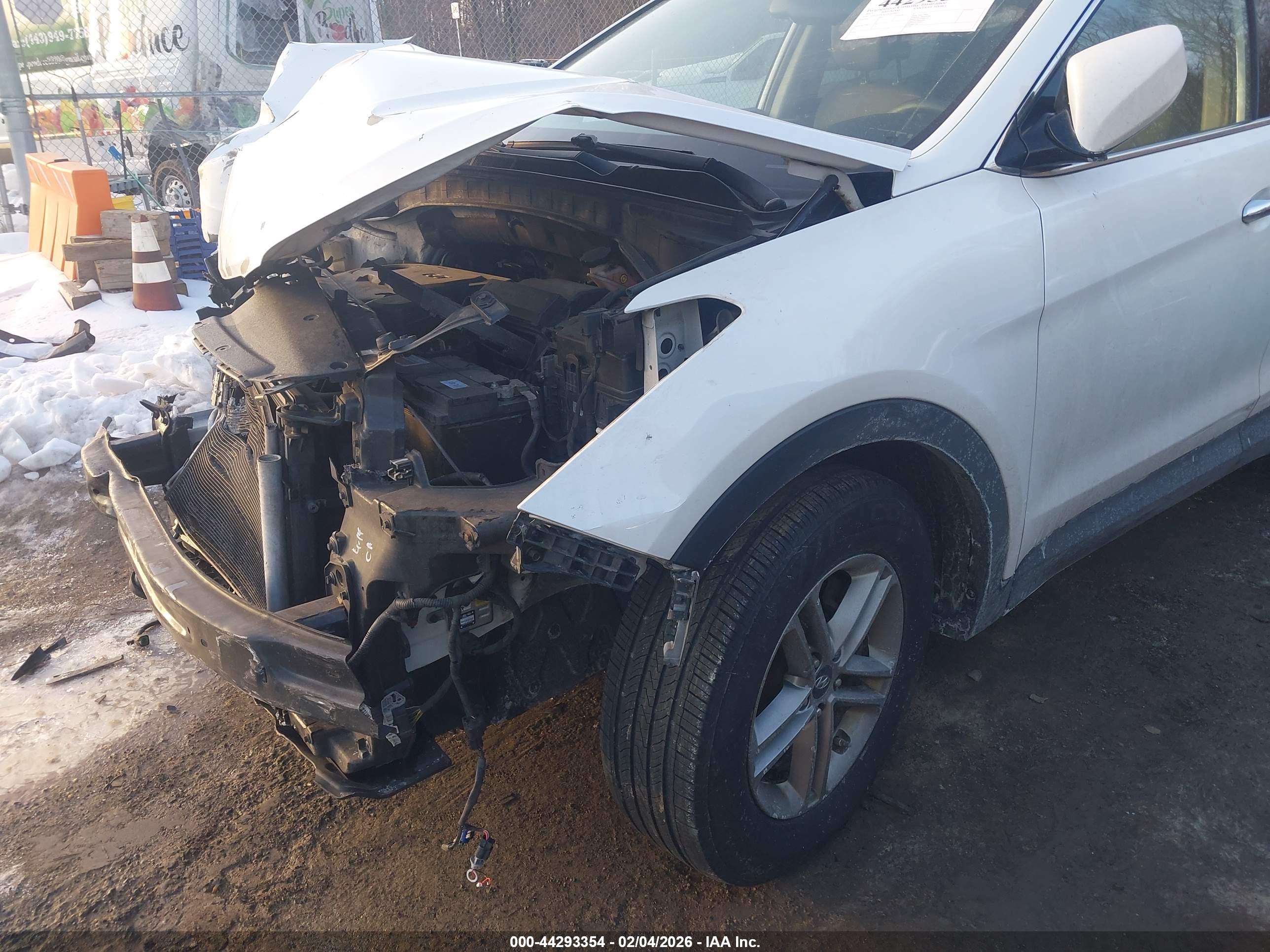HYUNDAI SANTA image 6