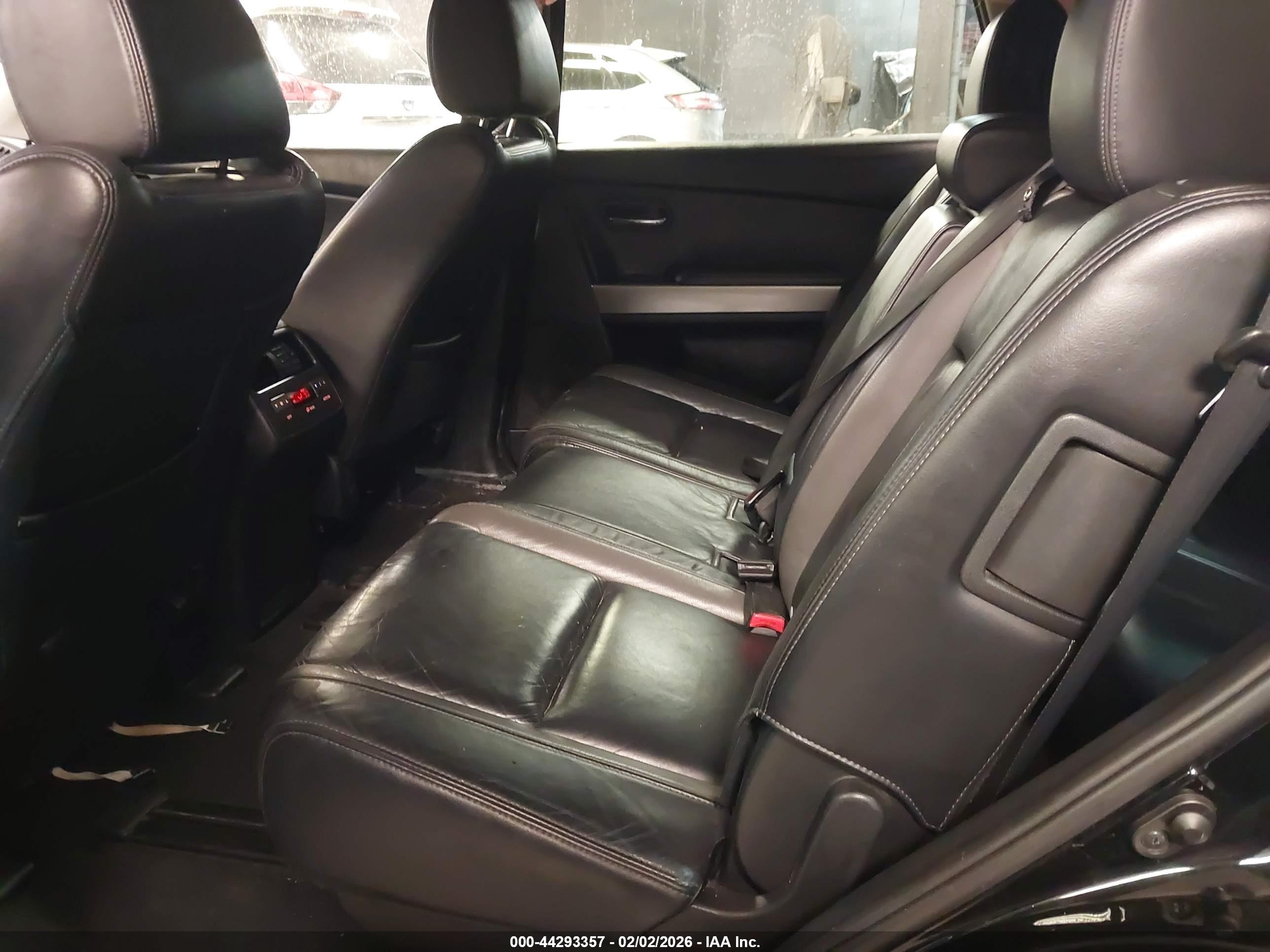 MAZDA CX-9 image 8