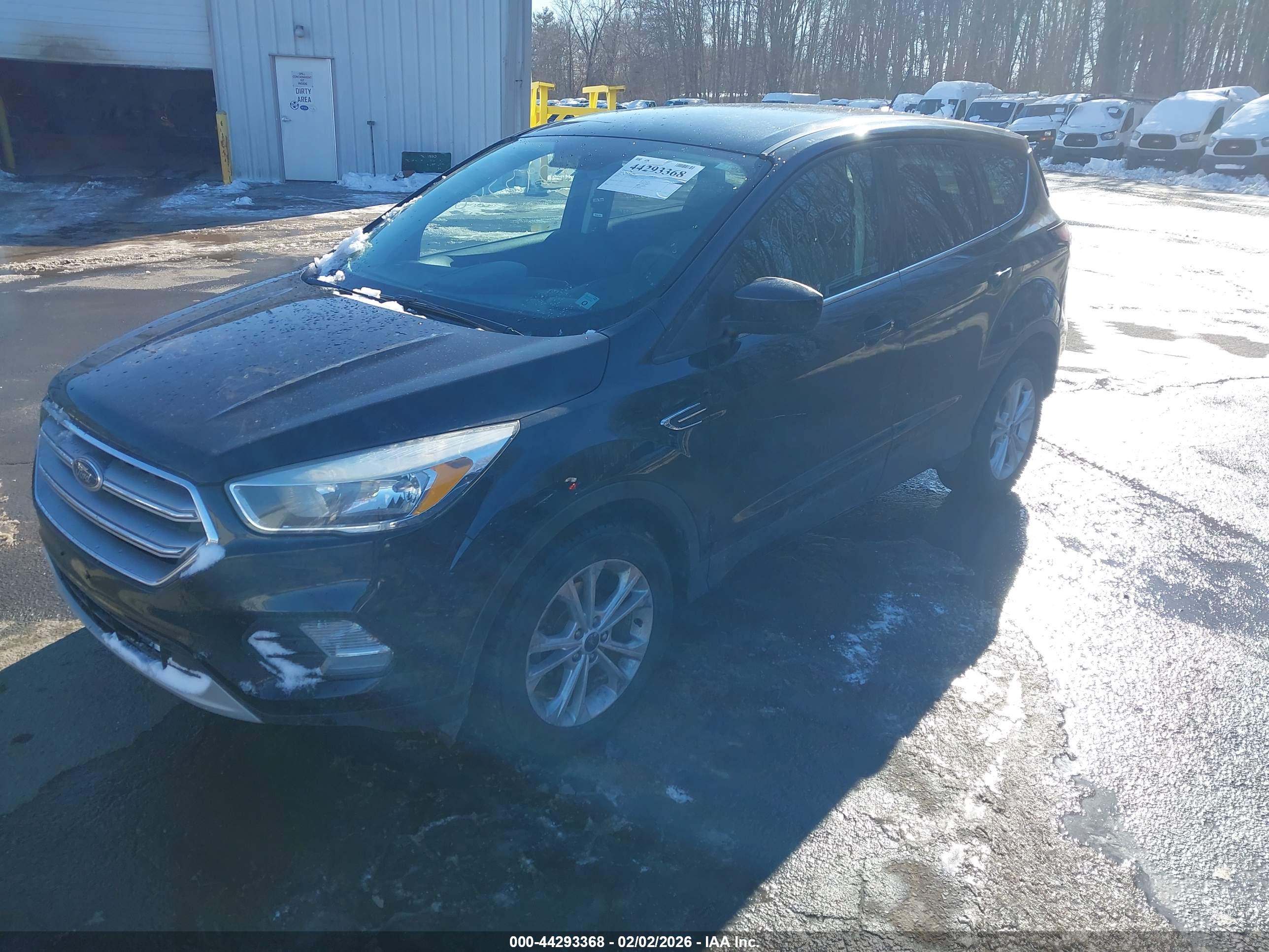FORD ESCAPE image 2