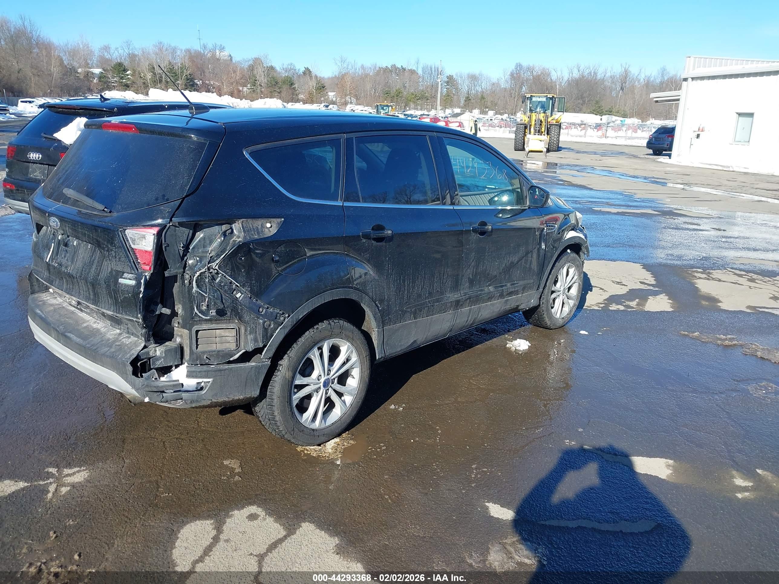 FORD ESCAPE image 4