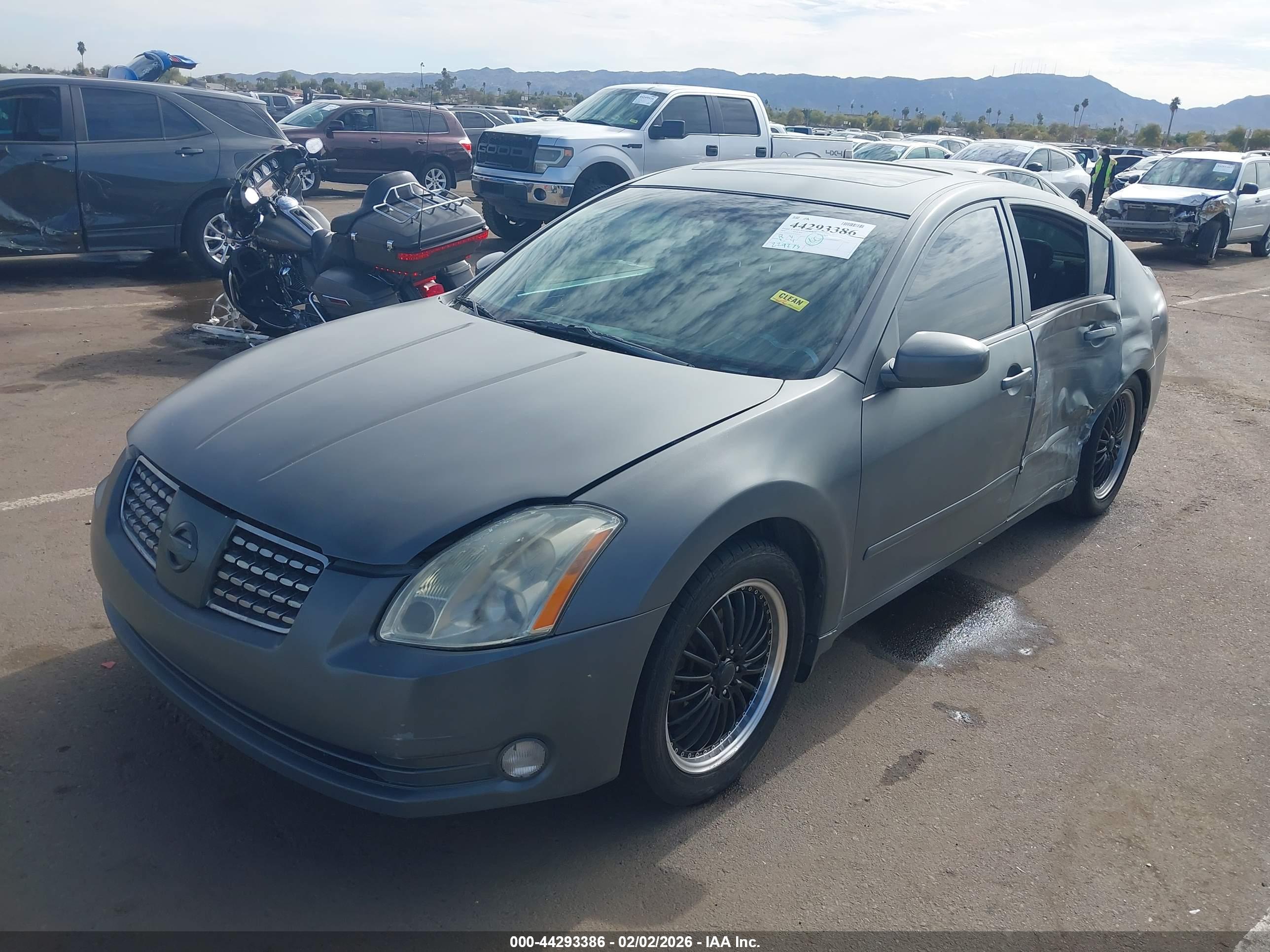 NISSAN MAXIMA image 2