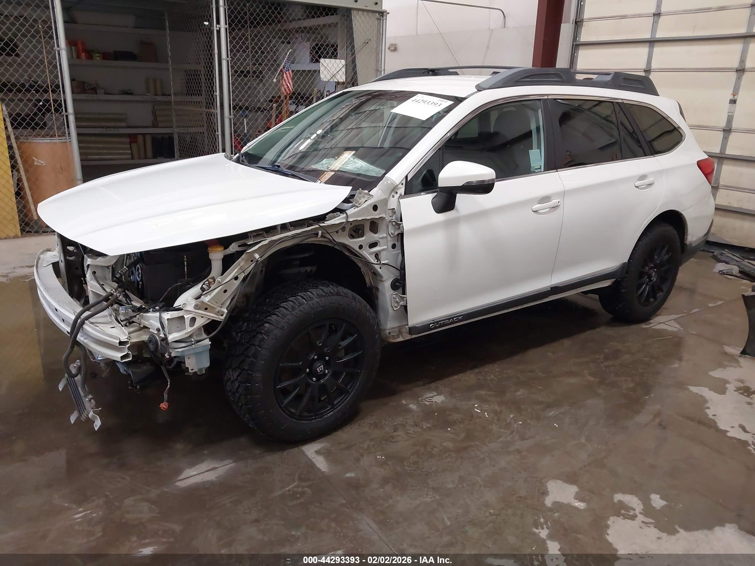 SUBARU OUTBACK image 2