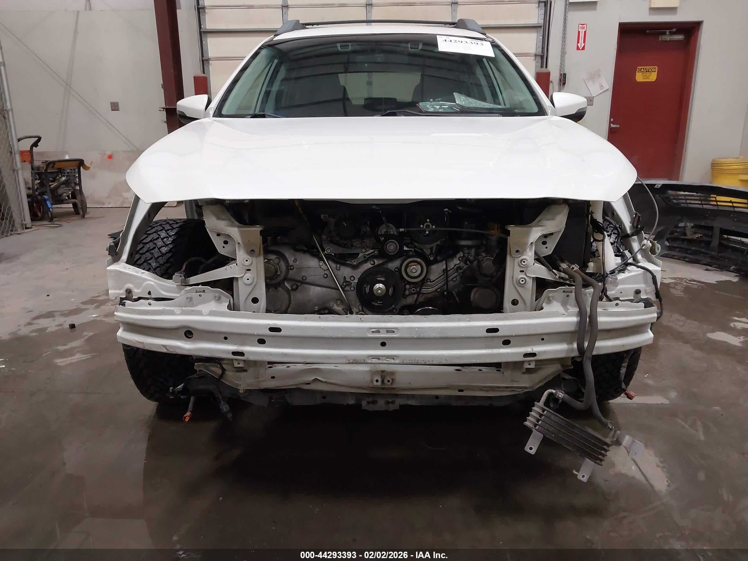 SUBARU OUTBACK image 6