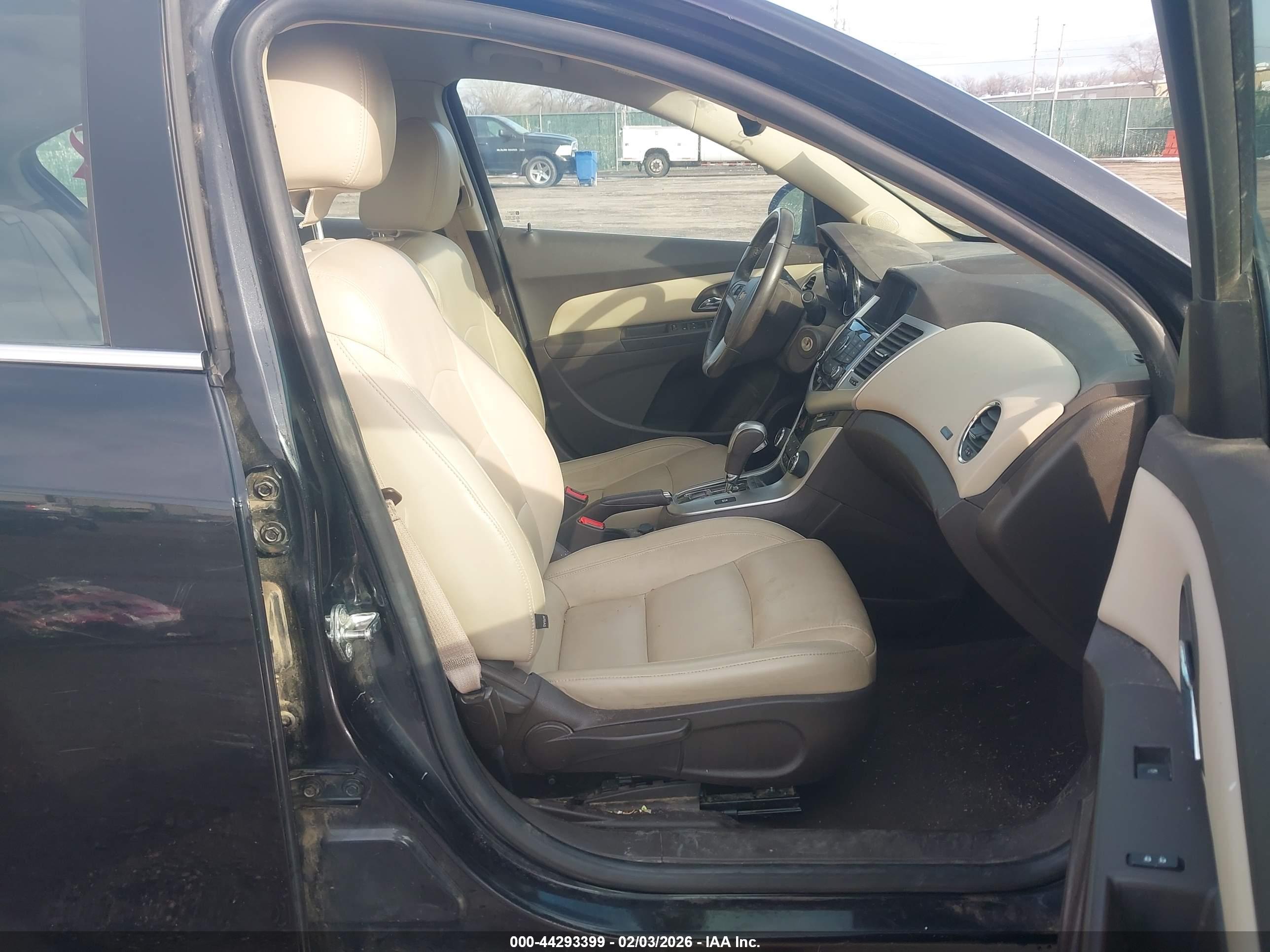 CHEVROLET CRUZE image 5