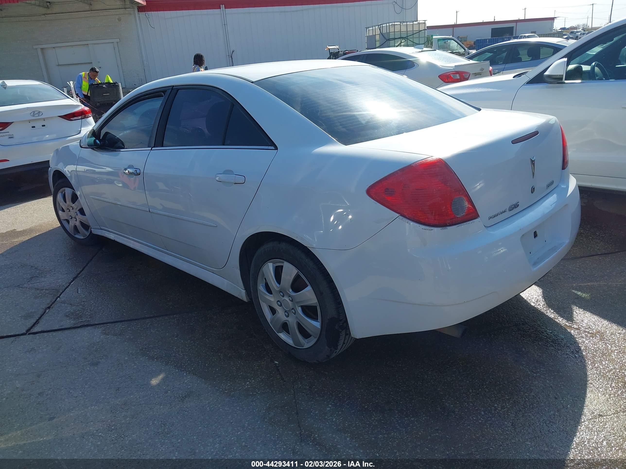 PONTIAC G6 image 3