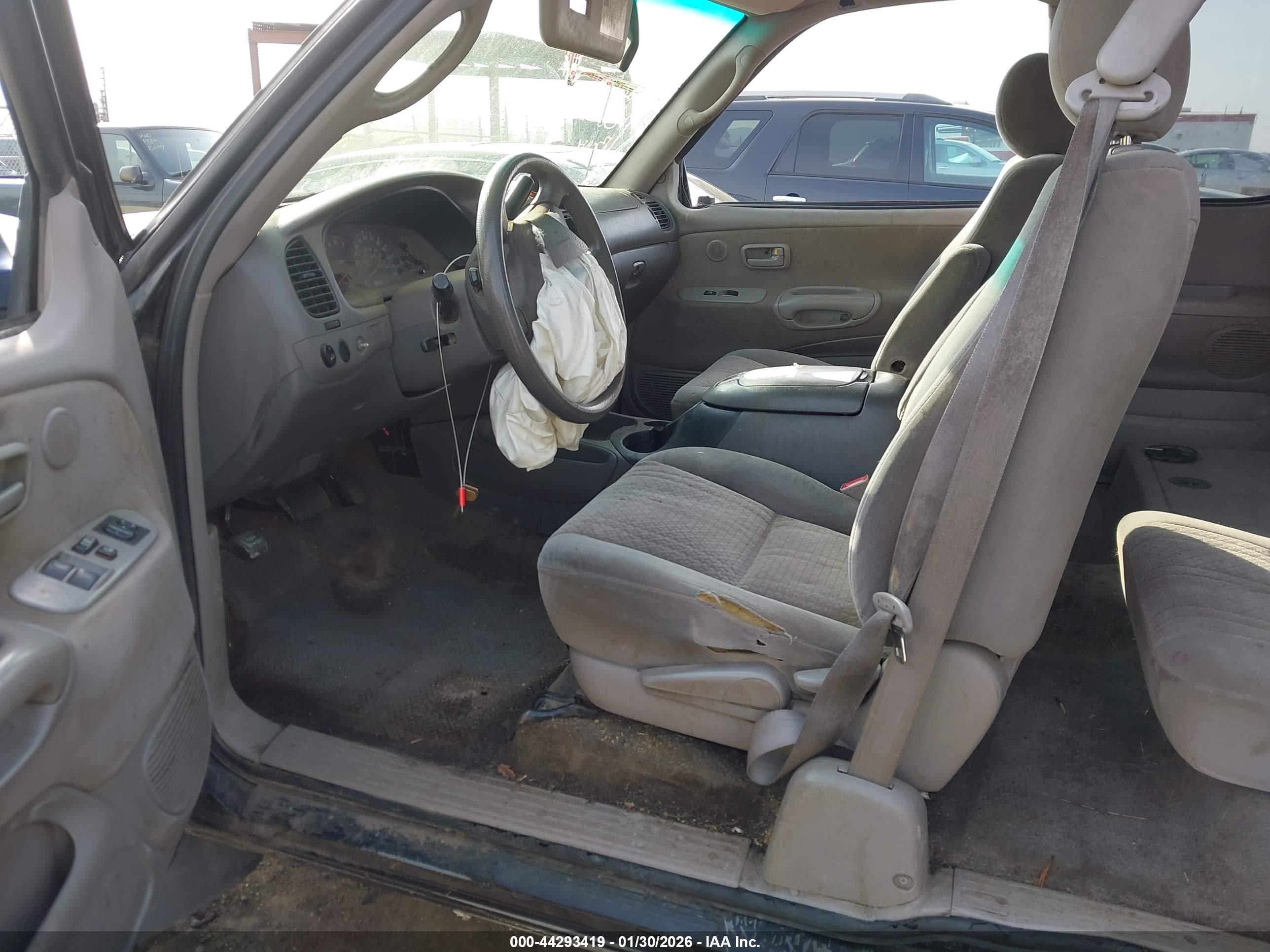 TOYOTA TUNDRA image 5