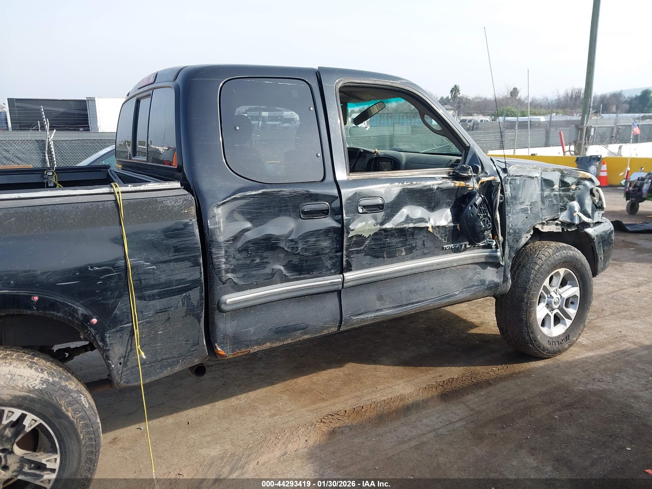 TOYOTA TUNDRA image 6