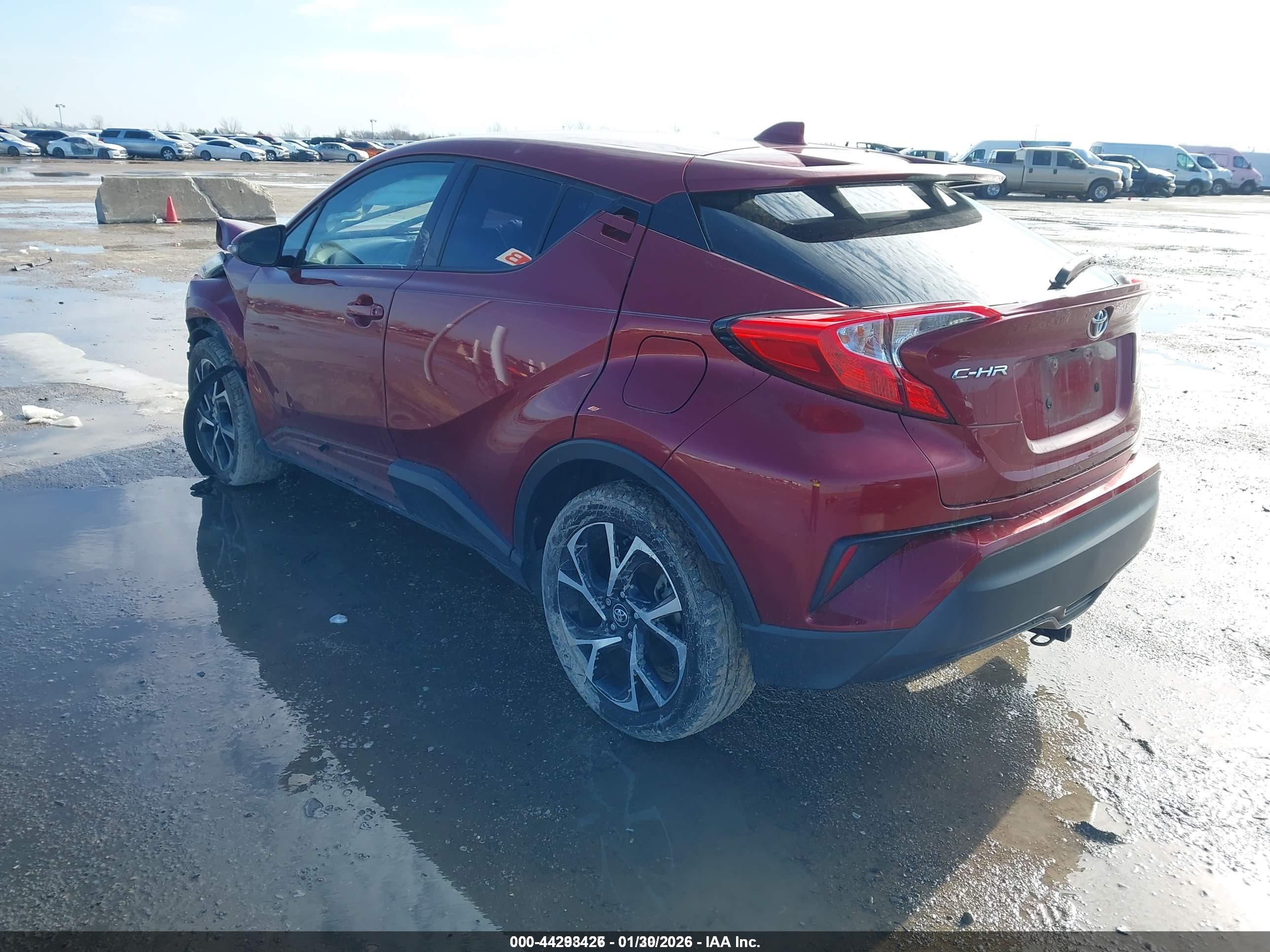 TOYOTA C-HR image 3