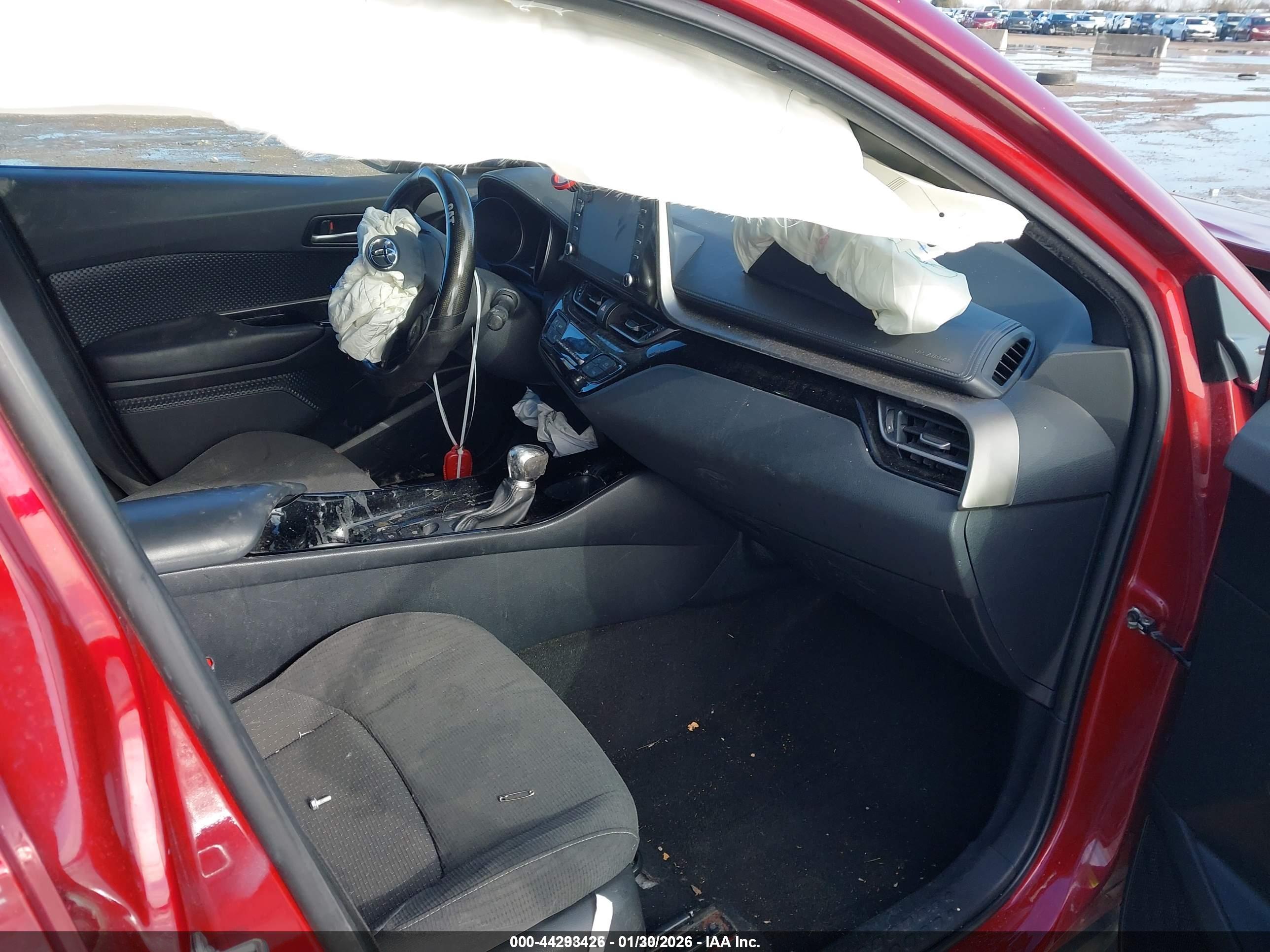 TOYOTA C-HR image 5