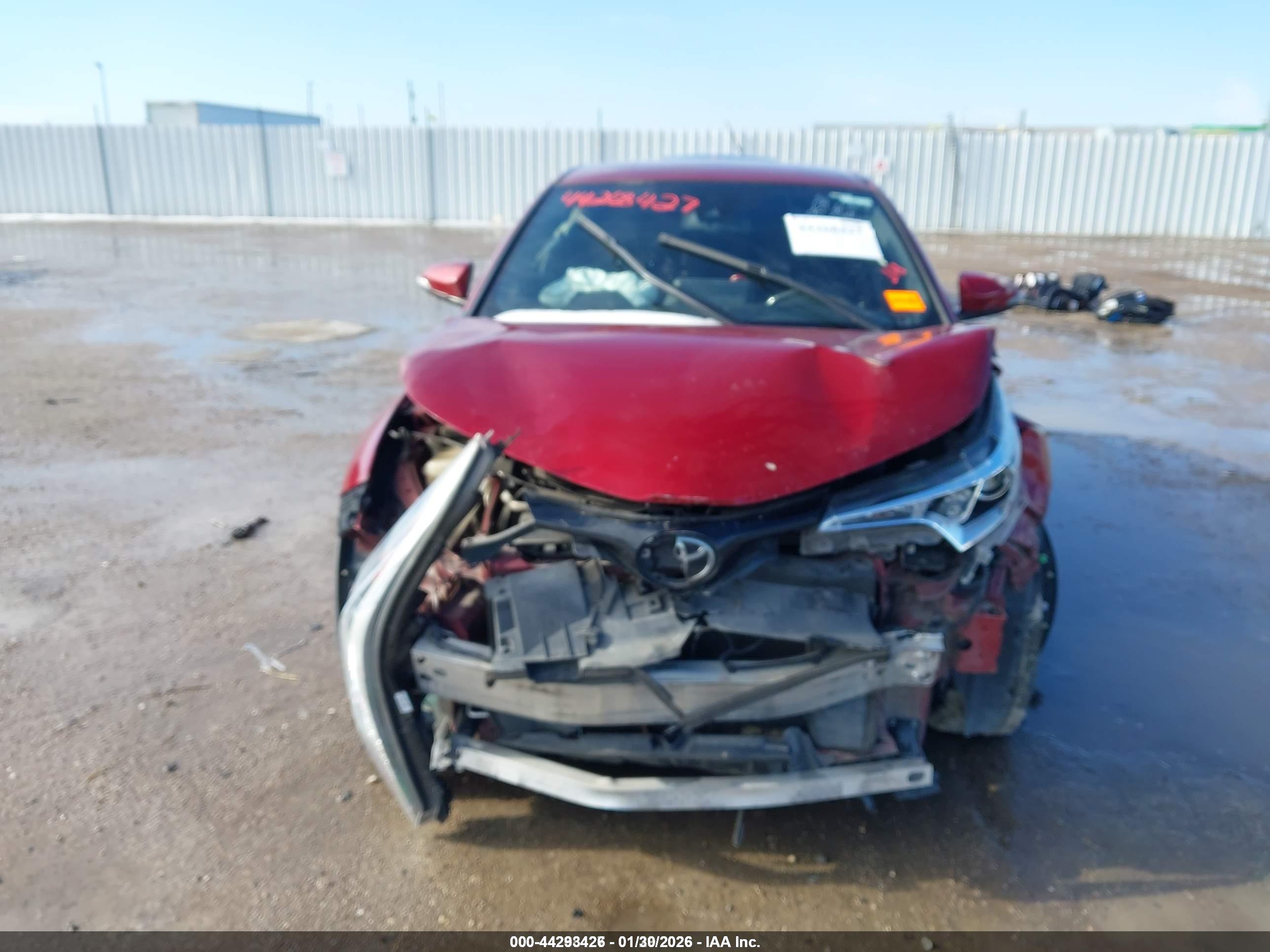 TOYOTA C-HR image 6