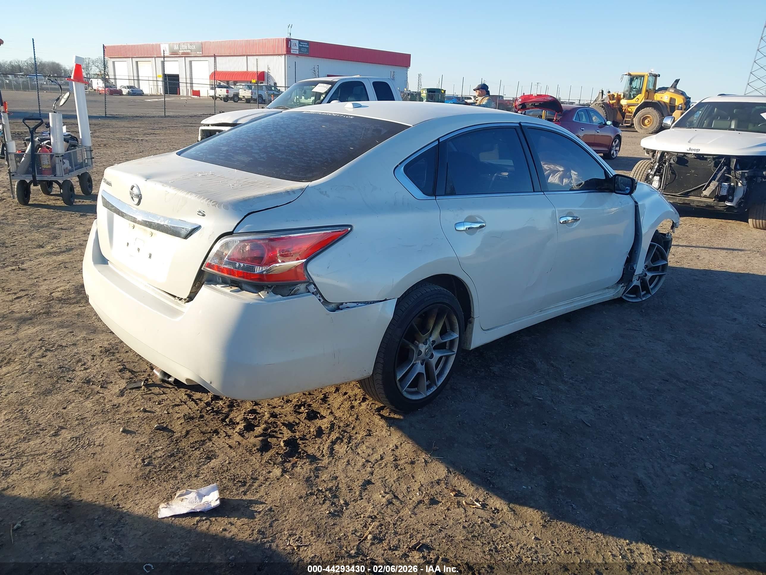 NISSAN ALTIMA image 4