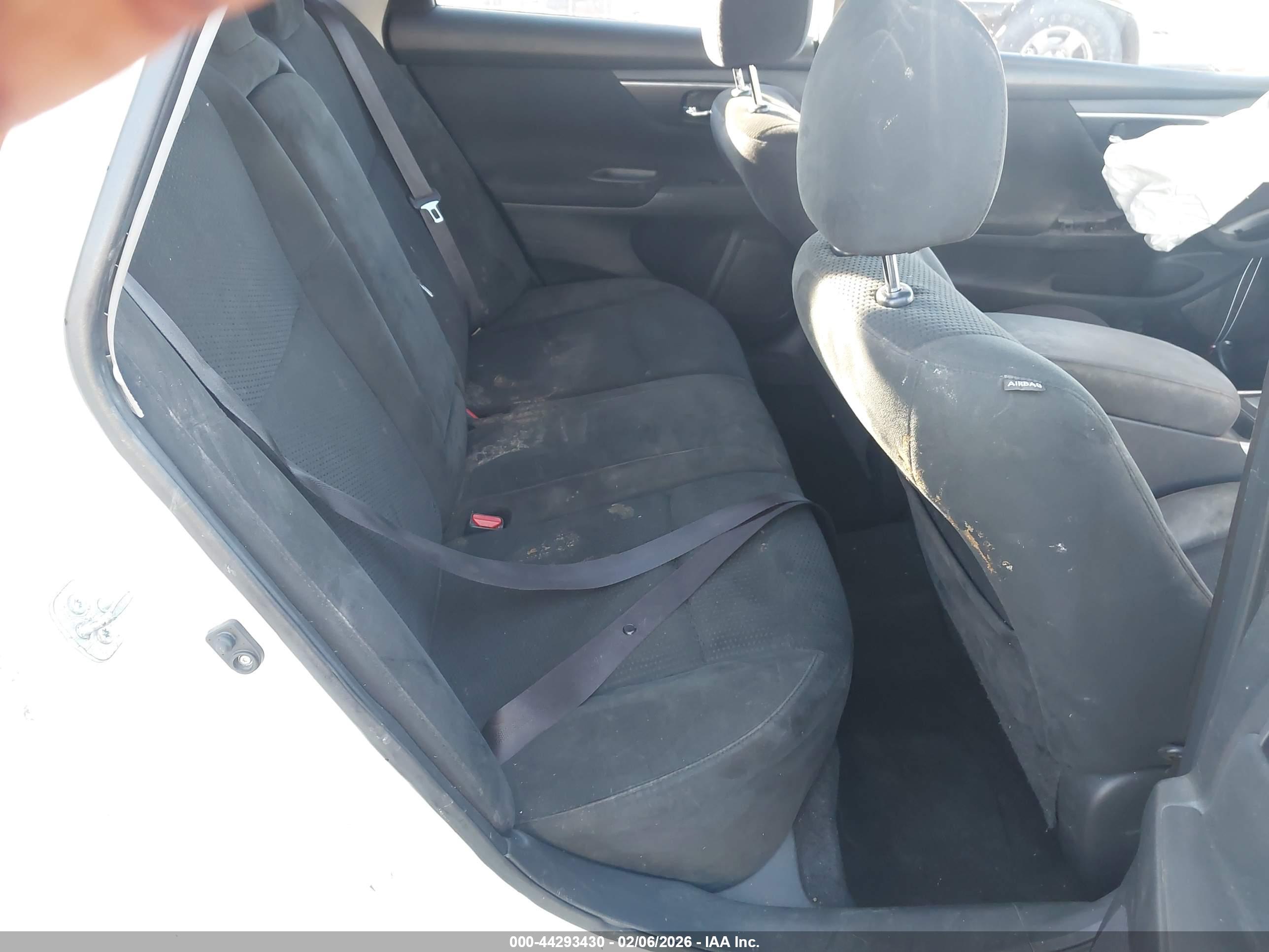 NISSAN ALTIMA image 8