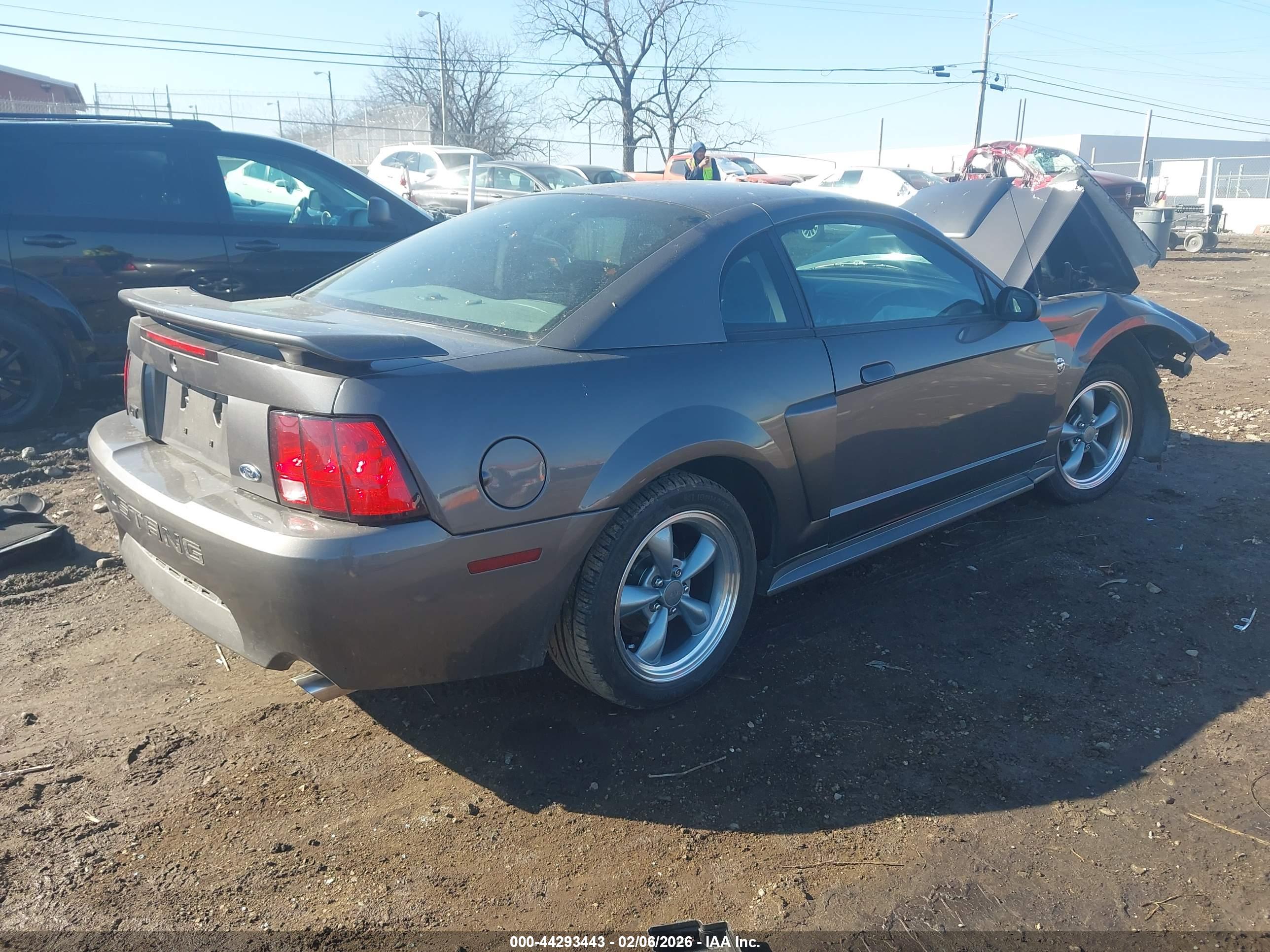 FORD MUSTANG image 4