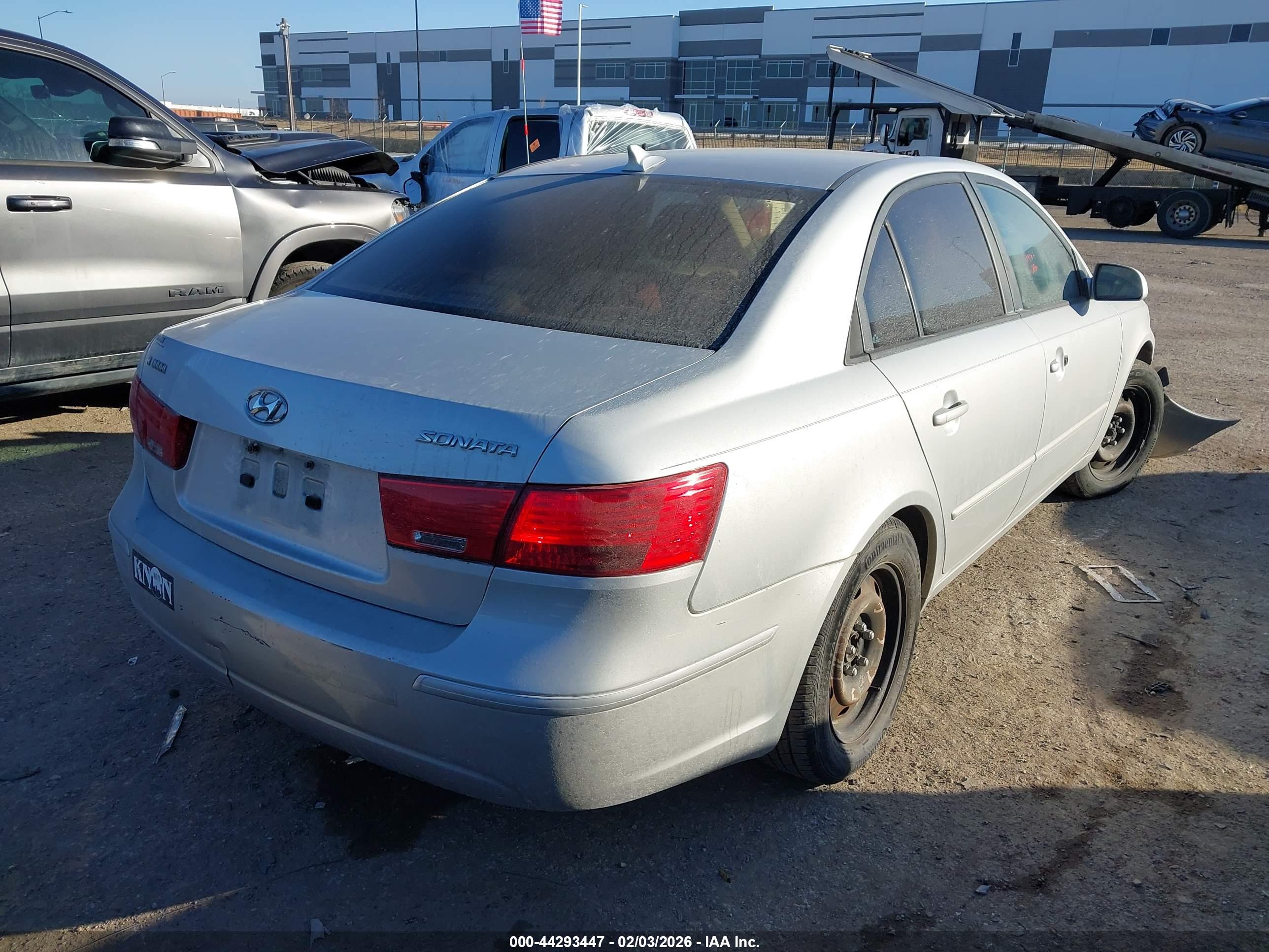HYUNDAI SONATA image 4