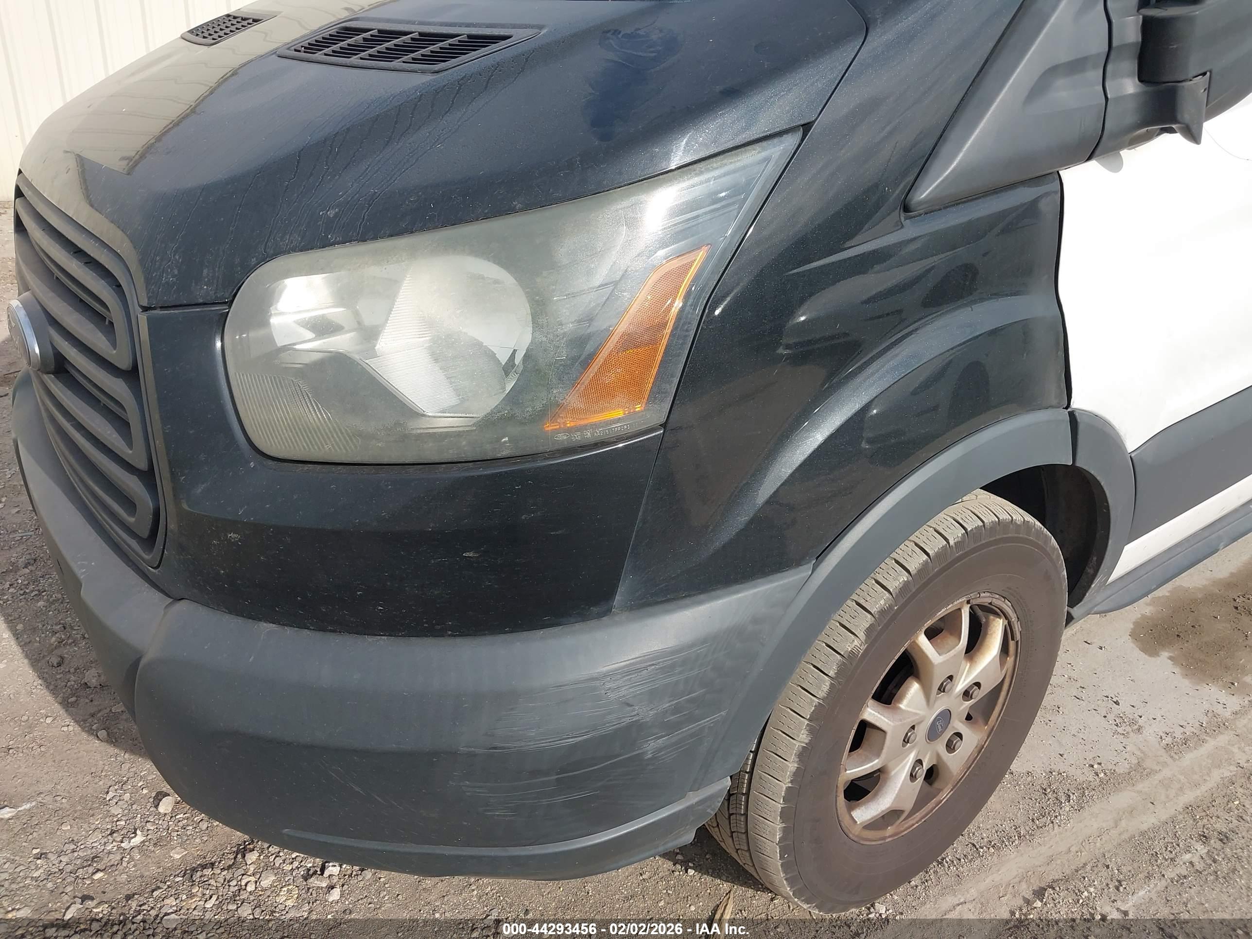 FORD TRANSIT-250 image 6
