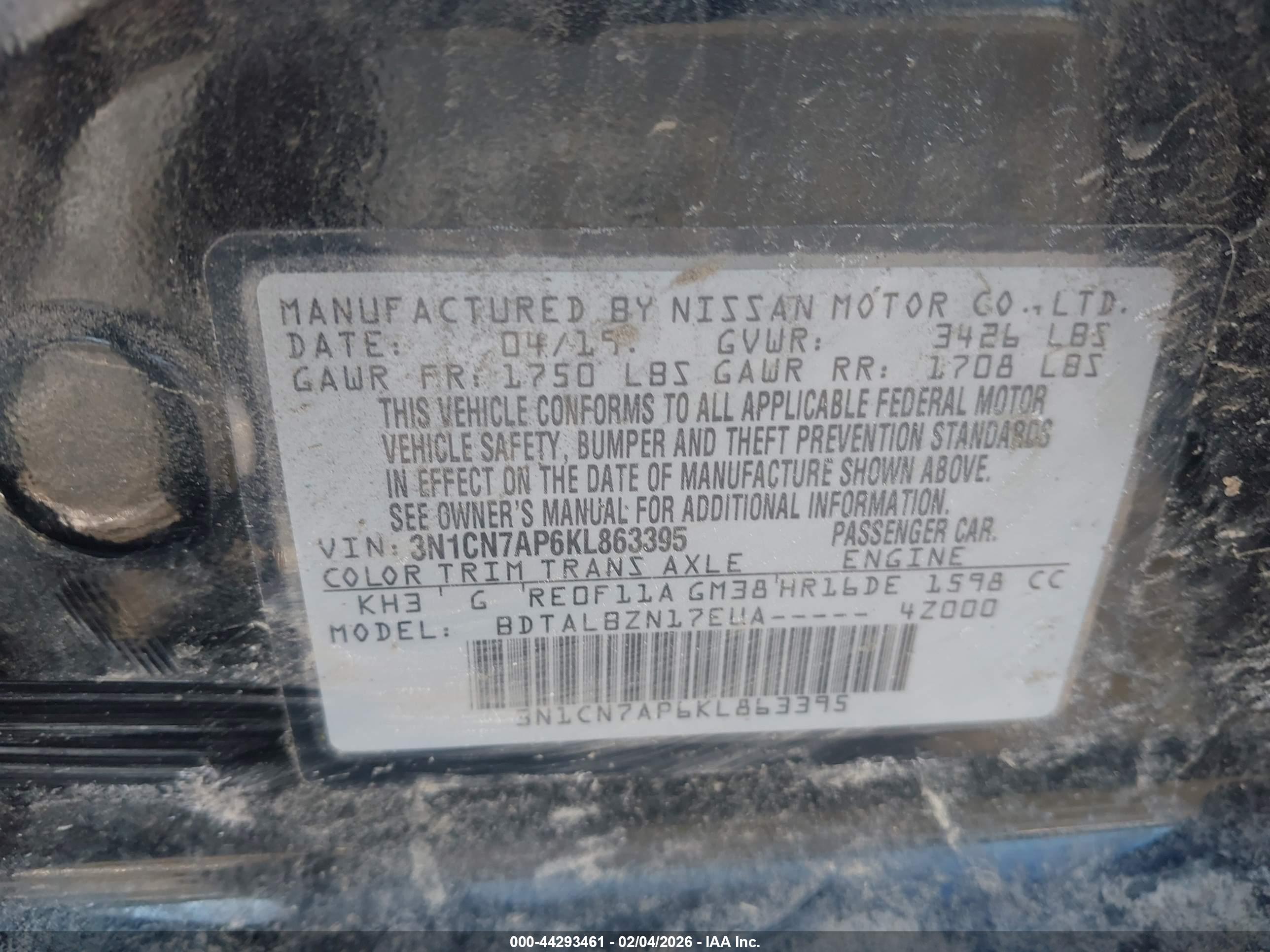 NISSAN VERSA image 9