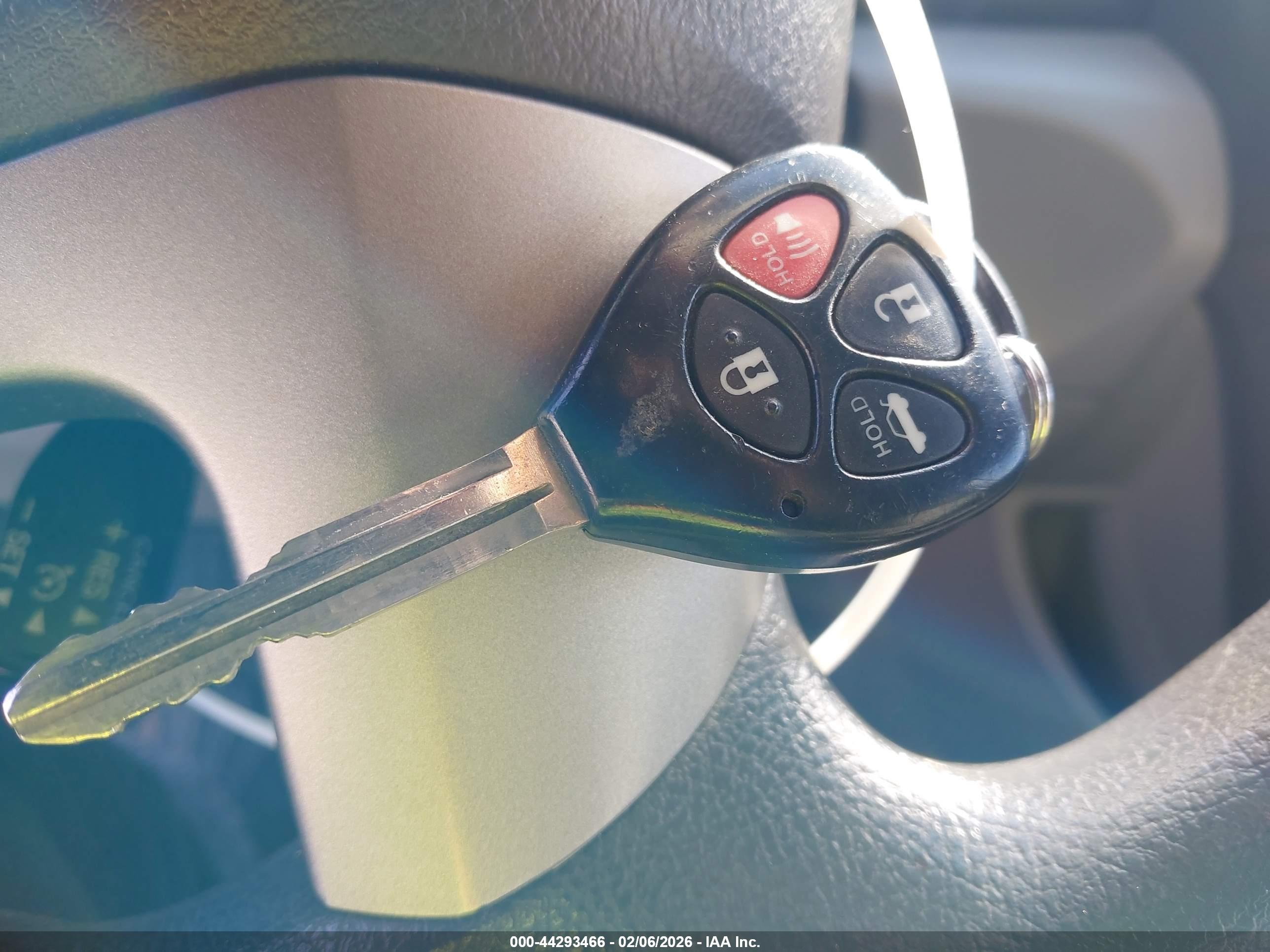 TOYOTA CAMRY image 11