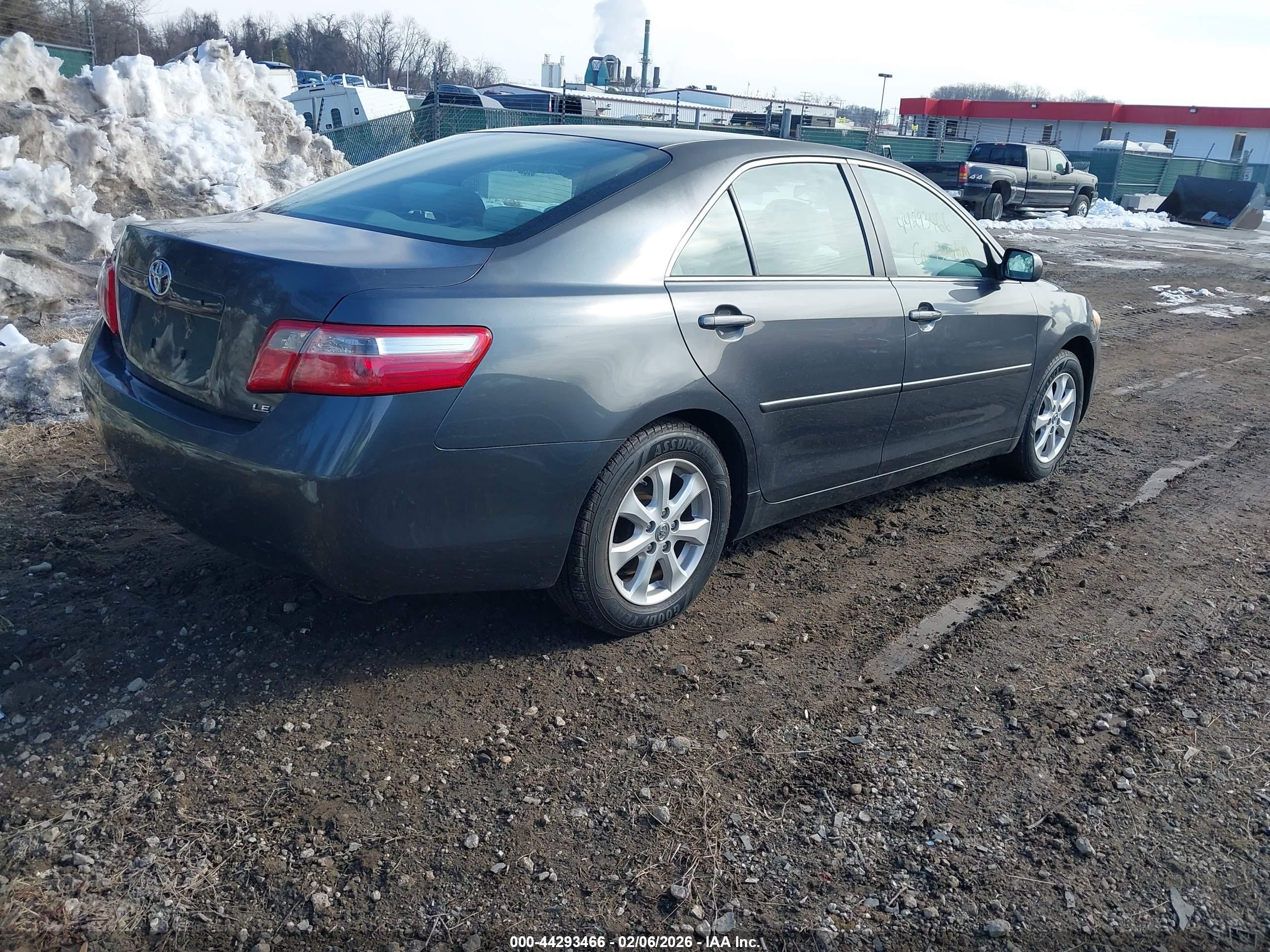 TOYOTA CAMRY image 4