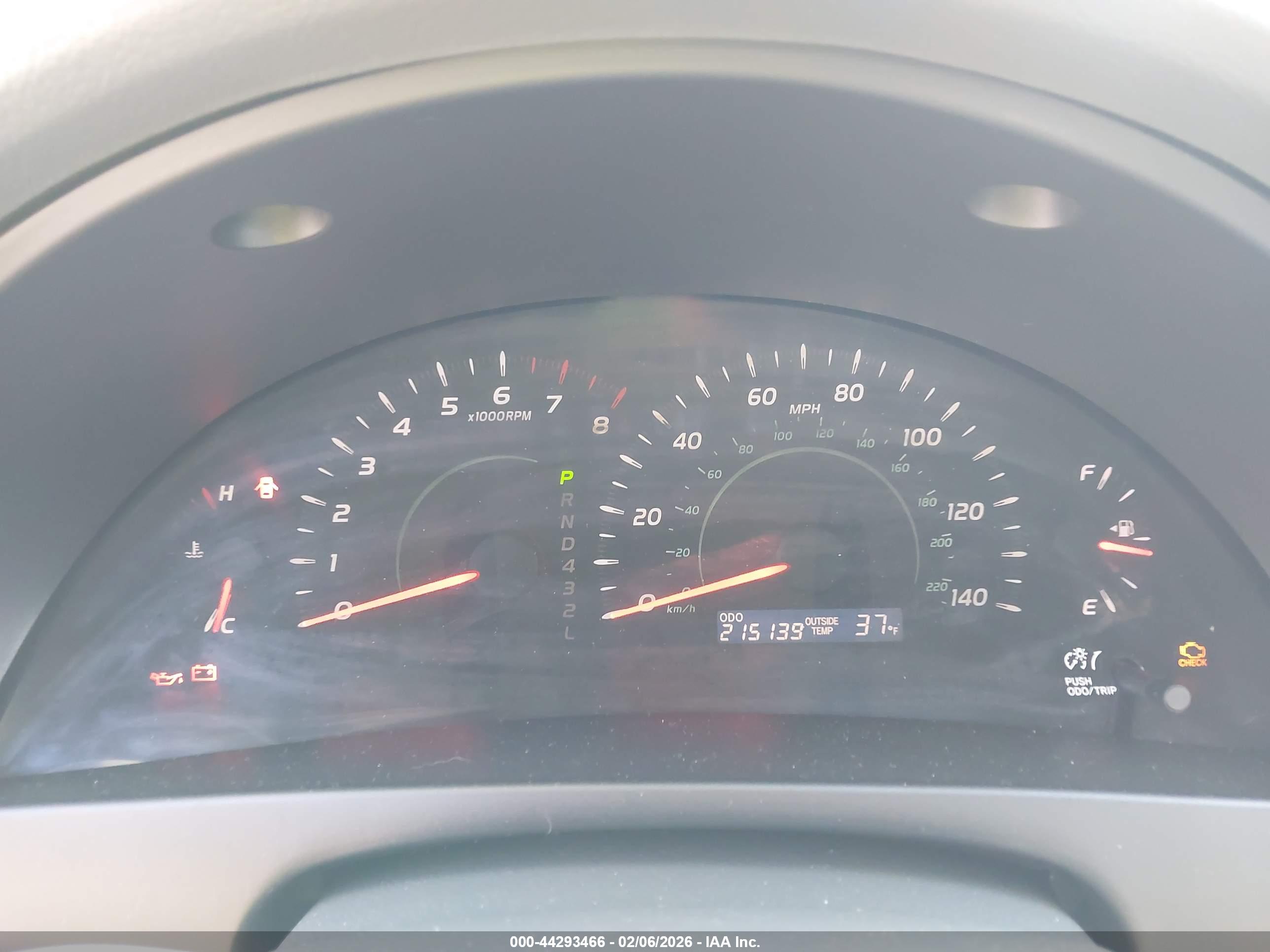 TOYOTA CAMRY image 7