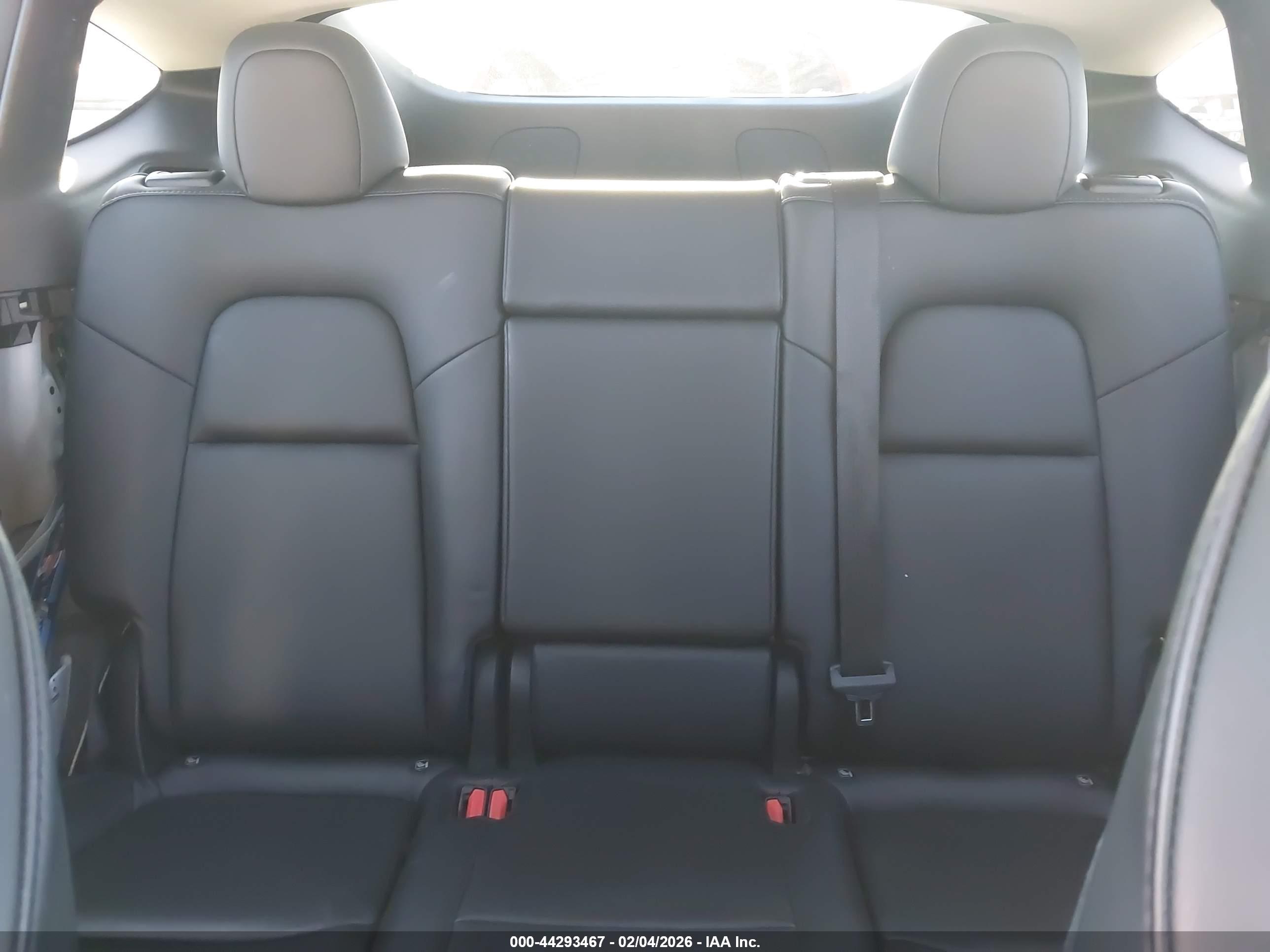 TESLA MODEL image 8