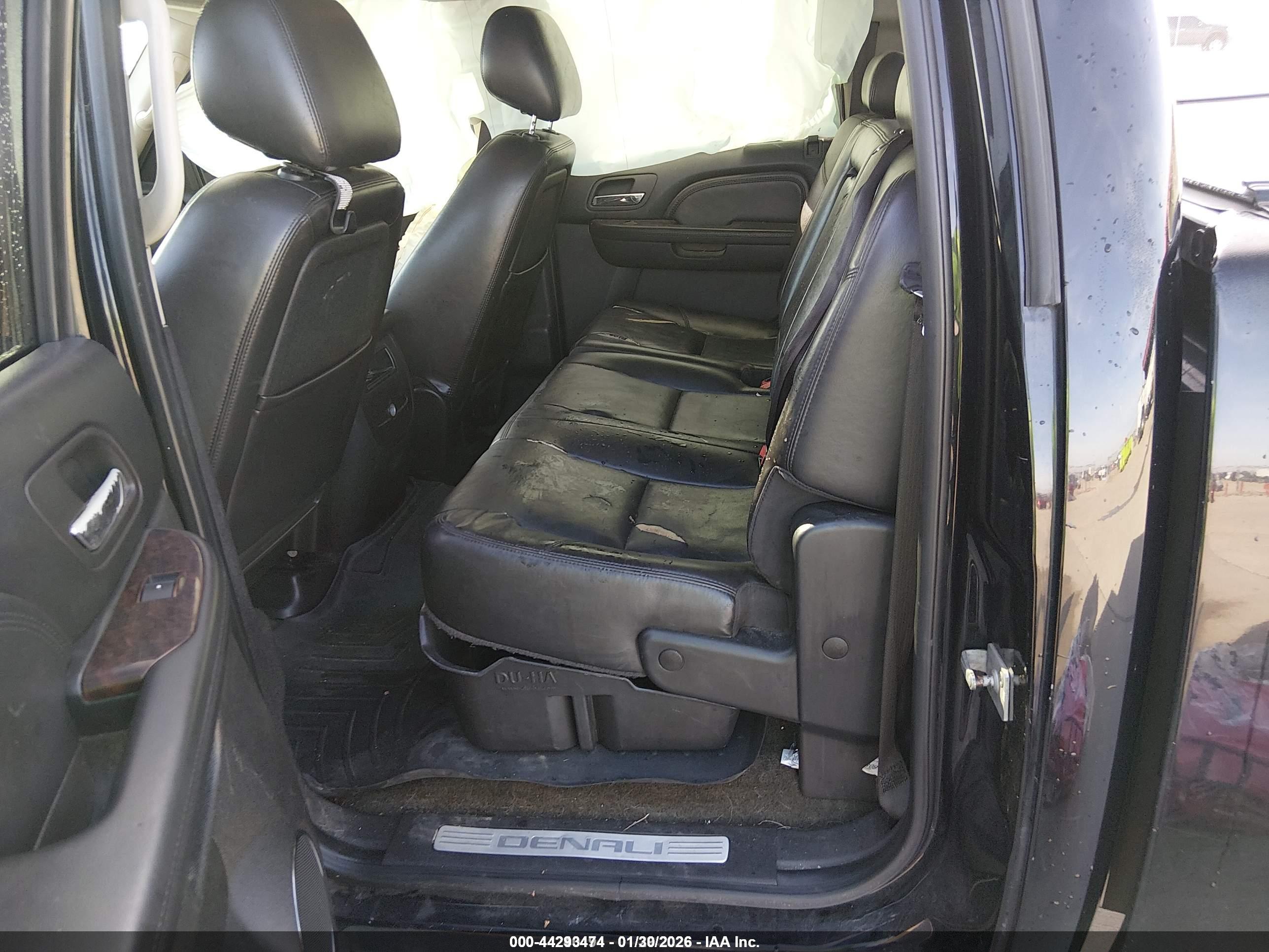 GMC SIERRA image 8