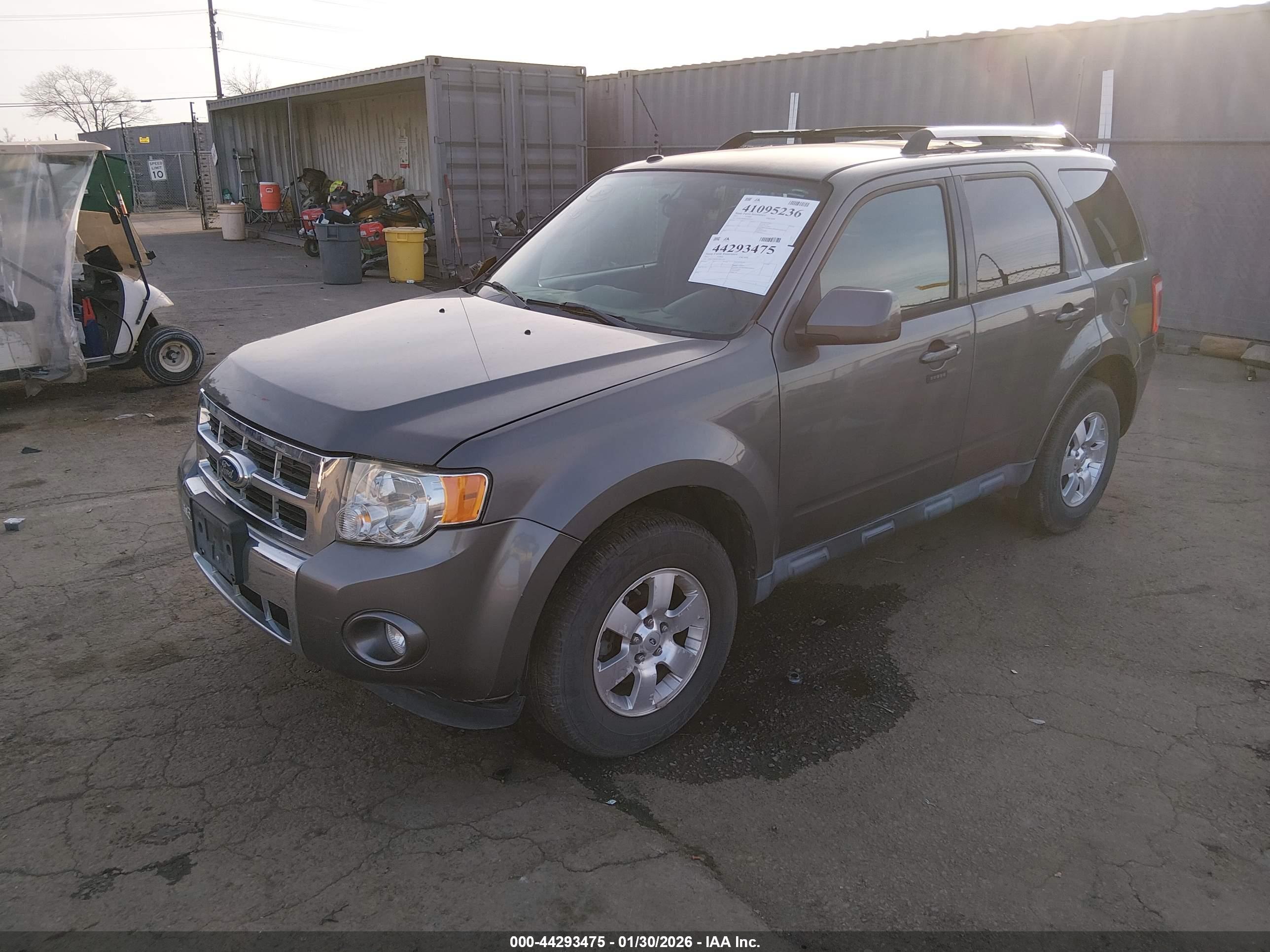 FORD ESCAPE image 2