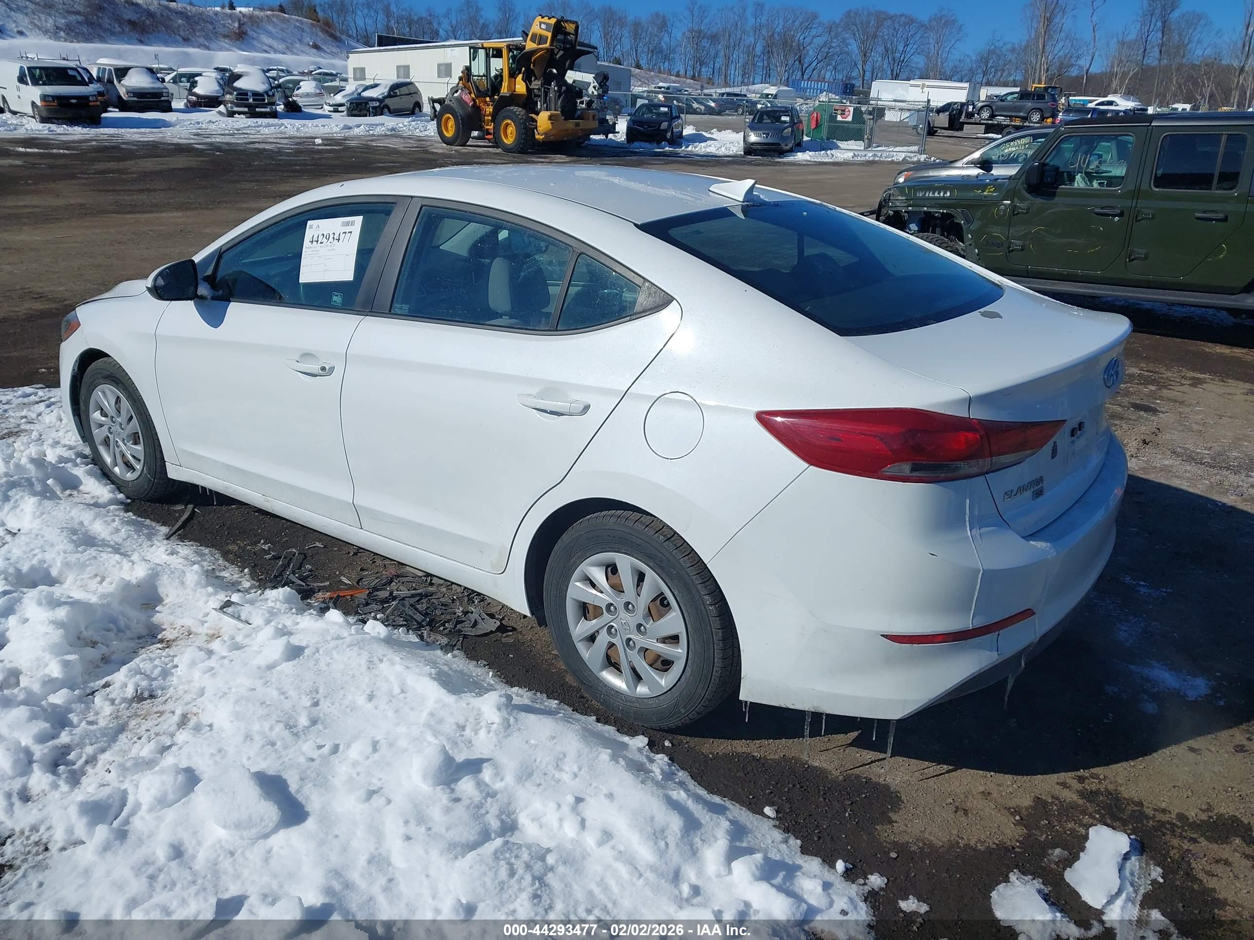 HYUNDAI ELANTRA image 3