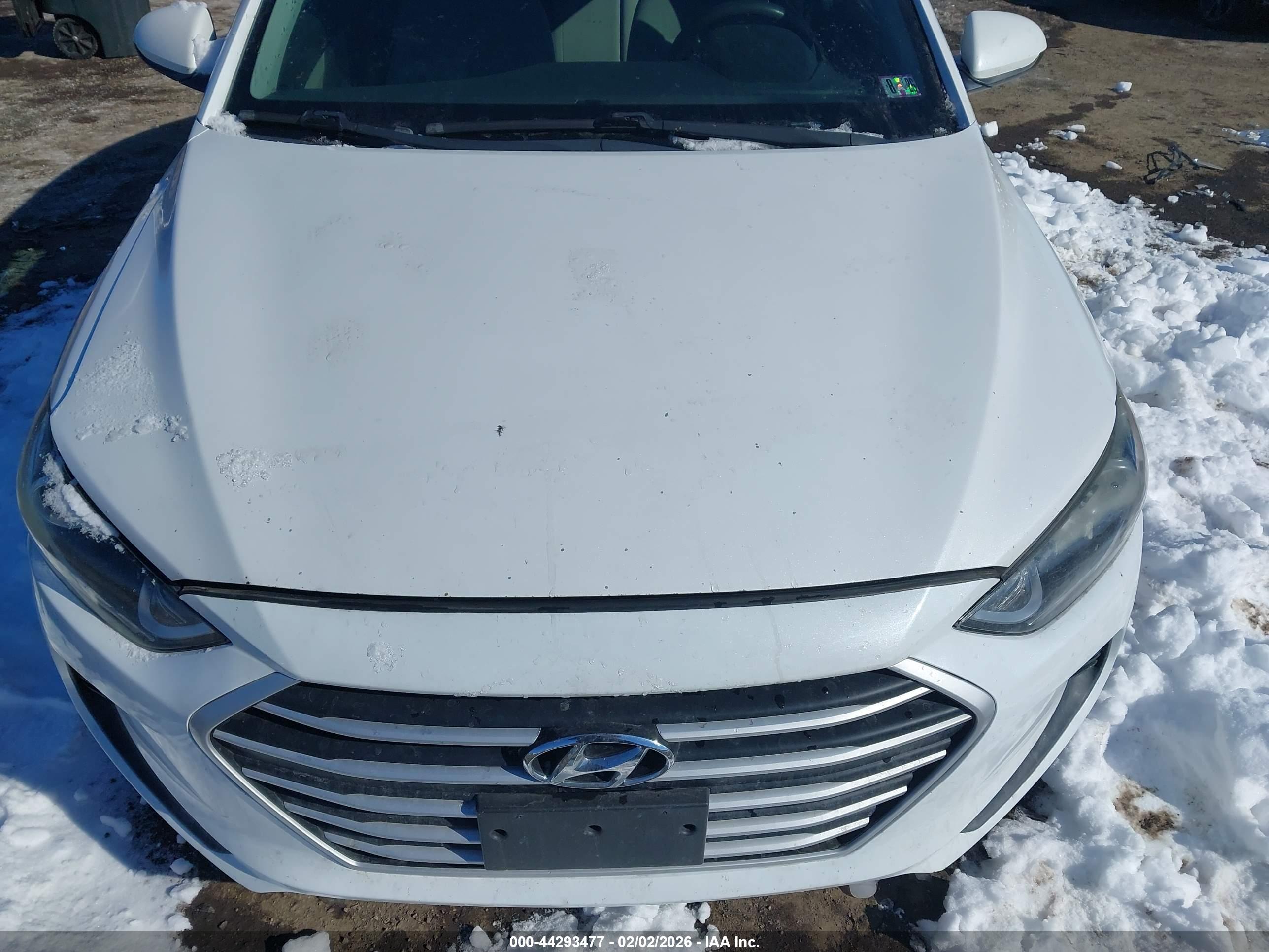 HYUNDAI ELANTRA image 6