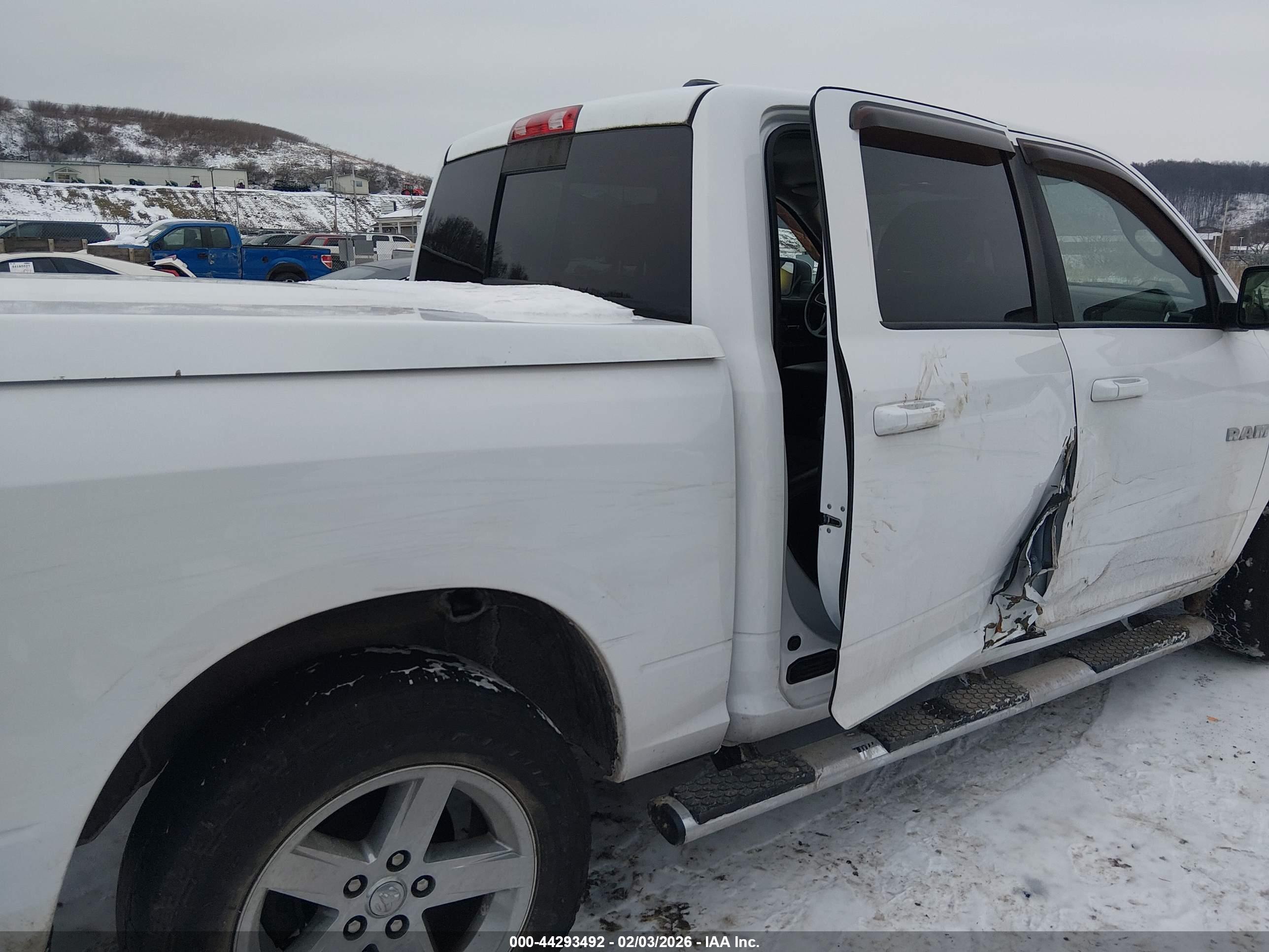 DODGE RAM image 6