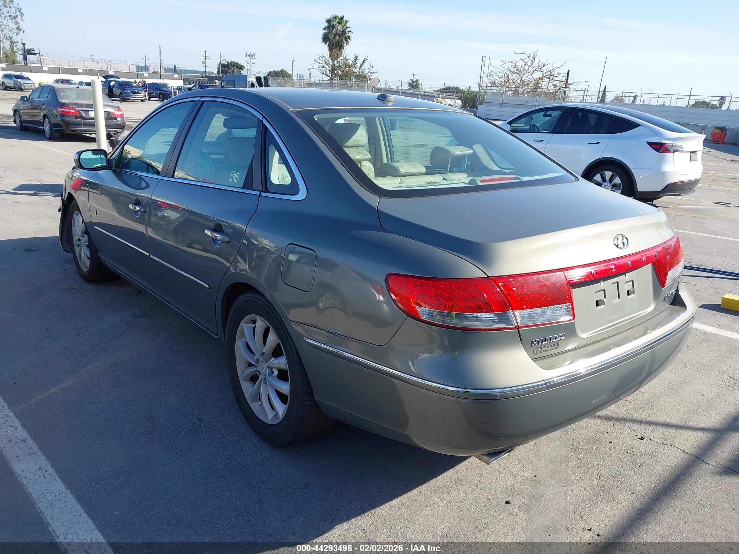 HYUNDAI AZERA image 3