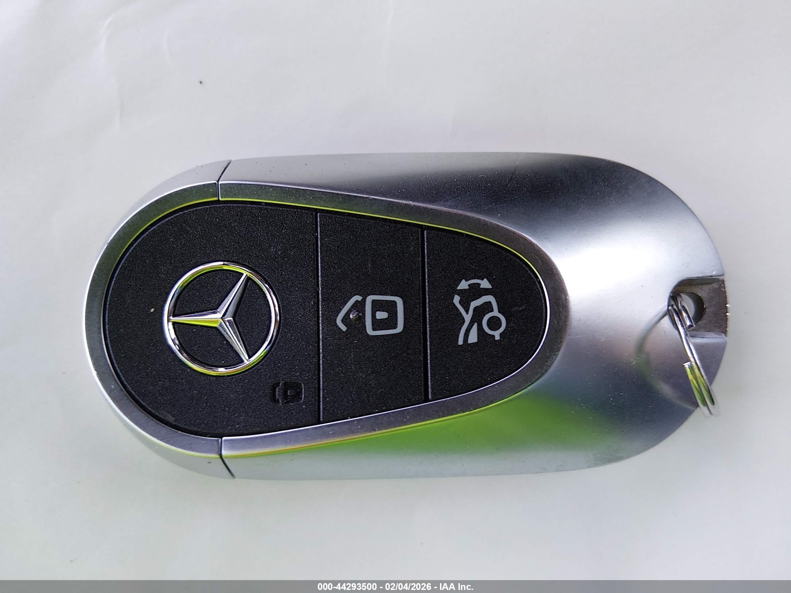 MERCEDES-BENZ GLC image 11