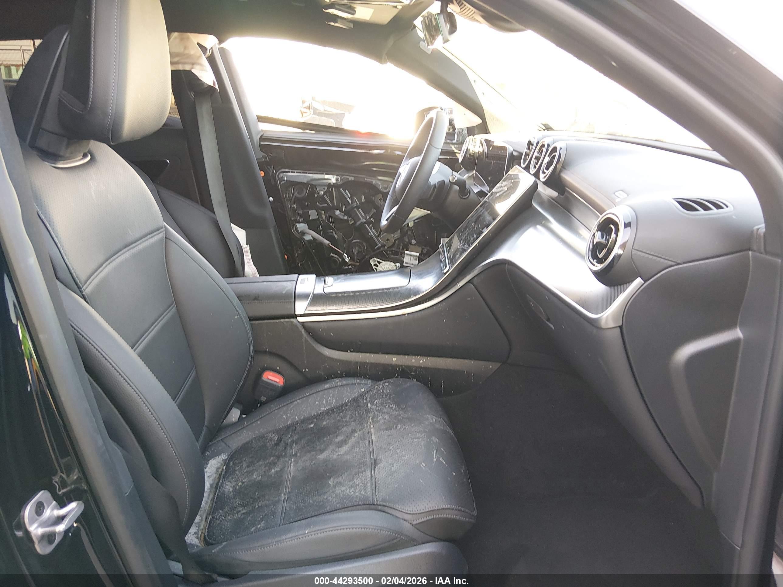 MERCEDES-BENZ GLC image 5