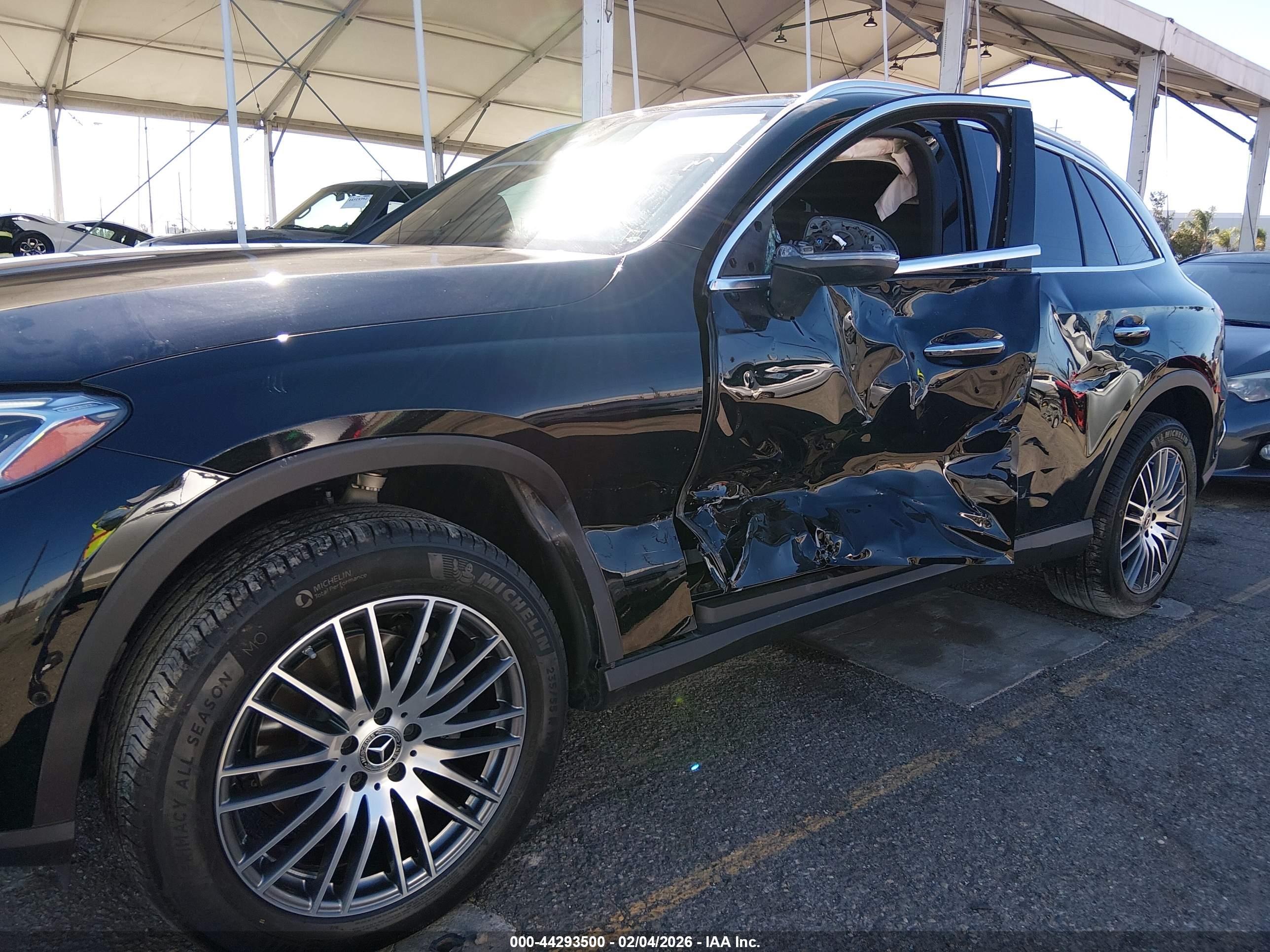 MERCEDES-BENZ GLC image 6