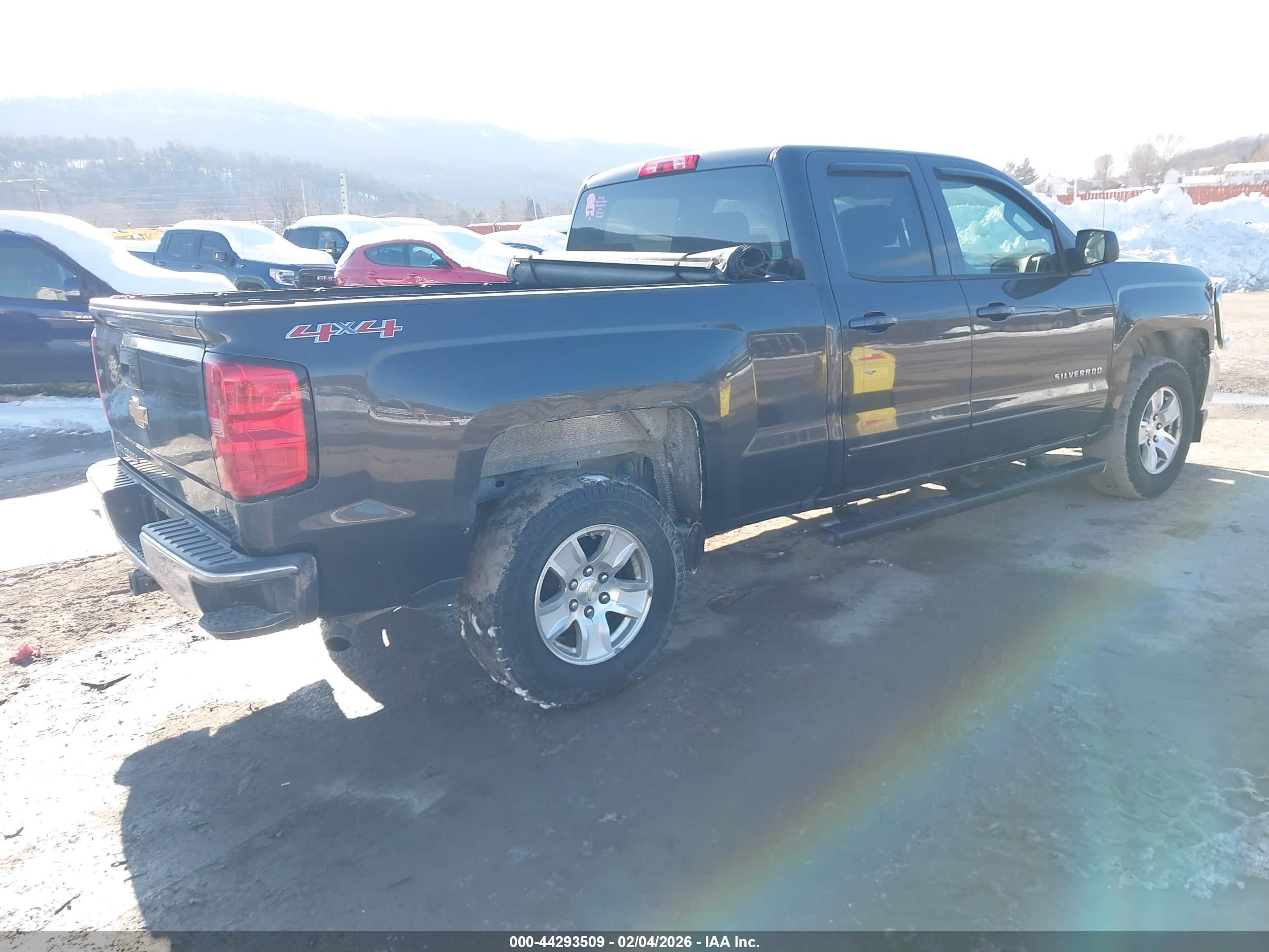CHEVROLET SILVERADO image 4