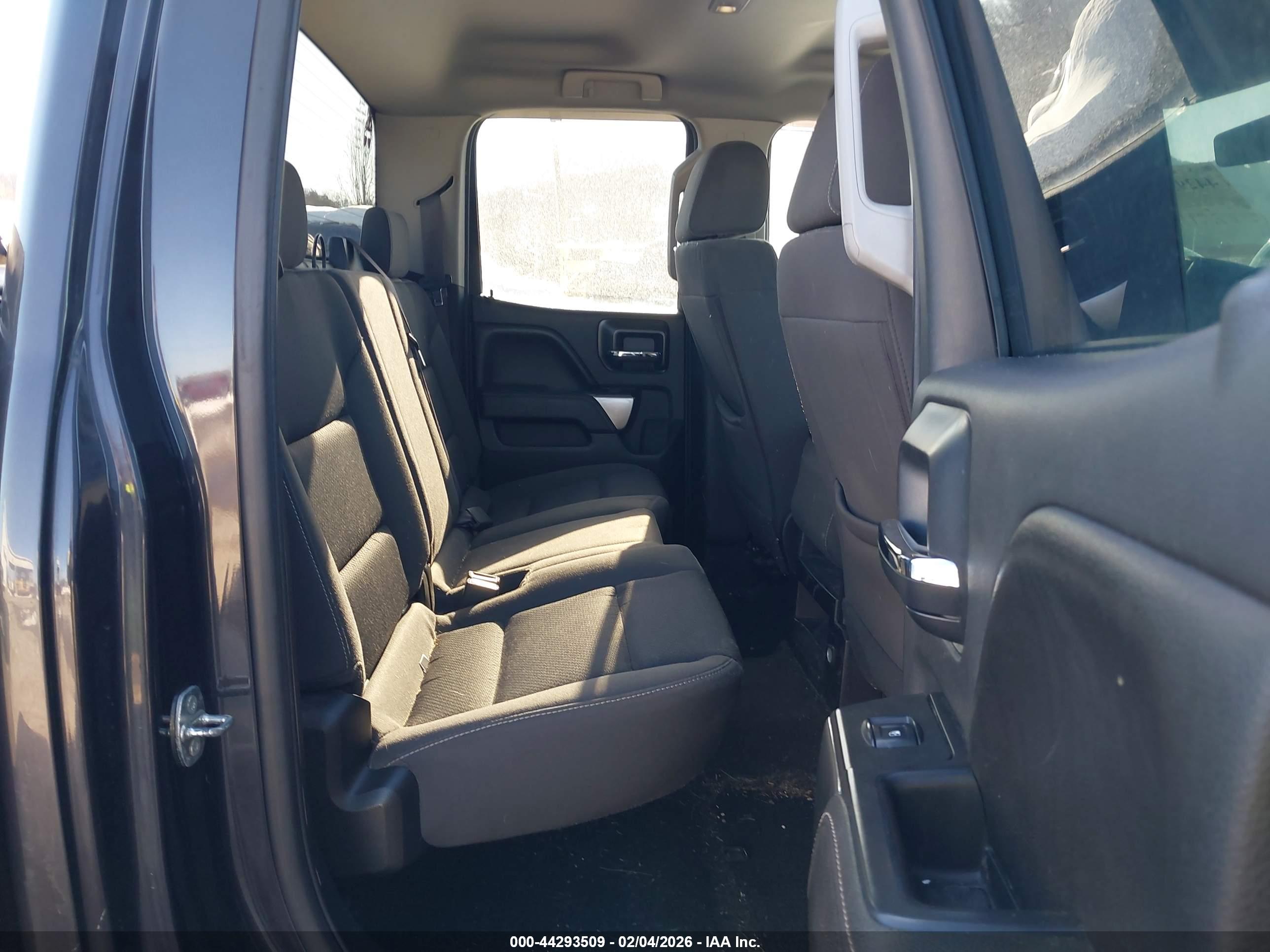 CHEVROLET SILVERADO image 8