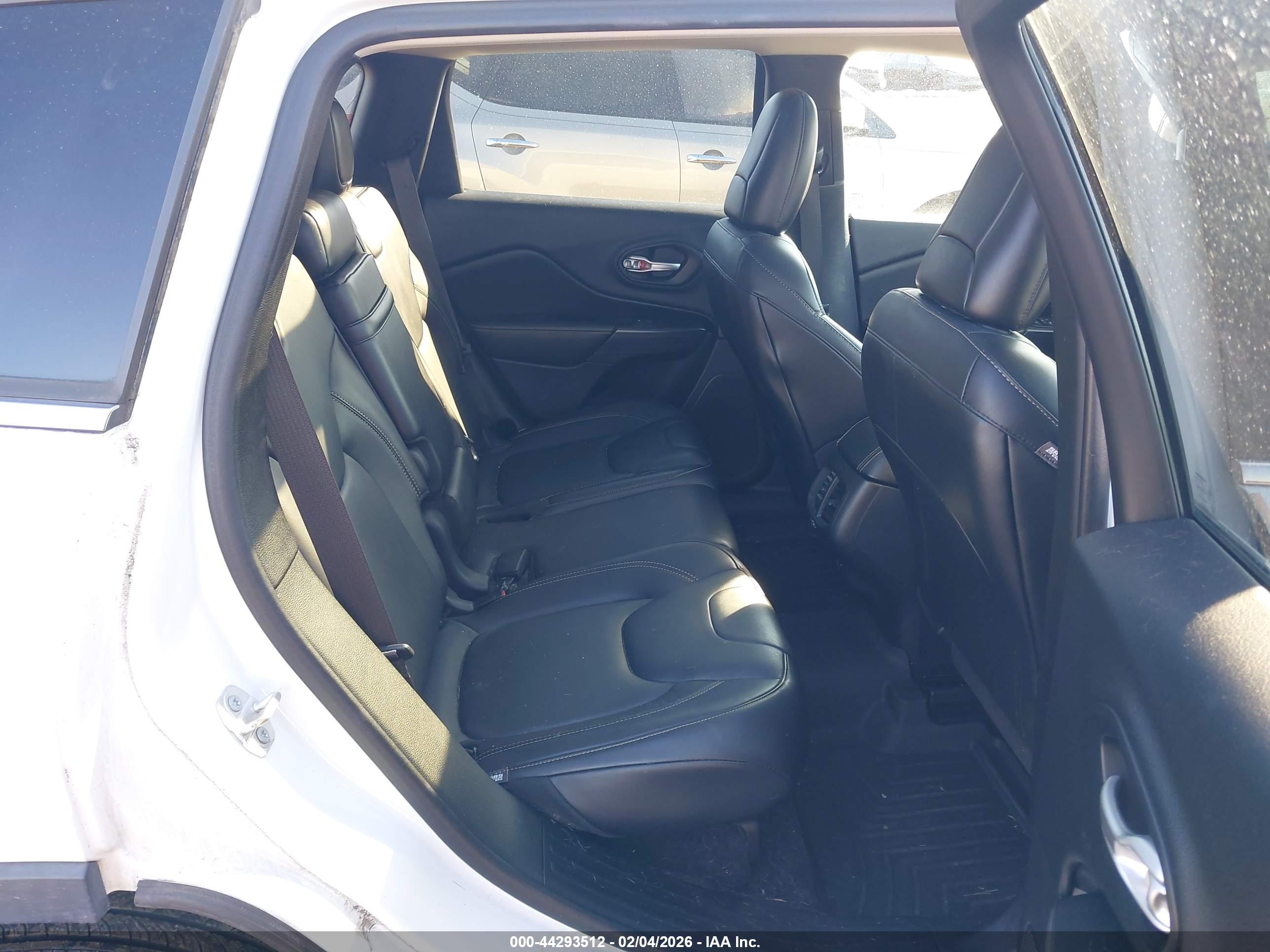 JEEP CHEROKEE image 8