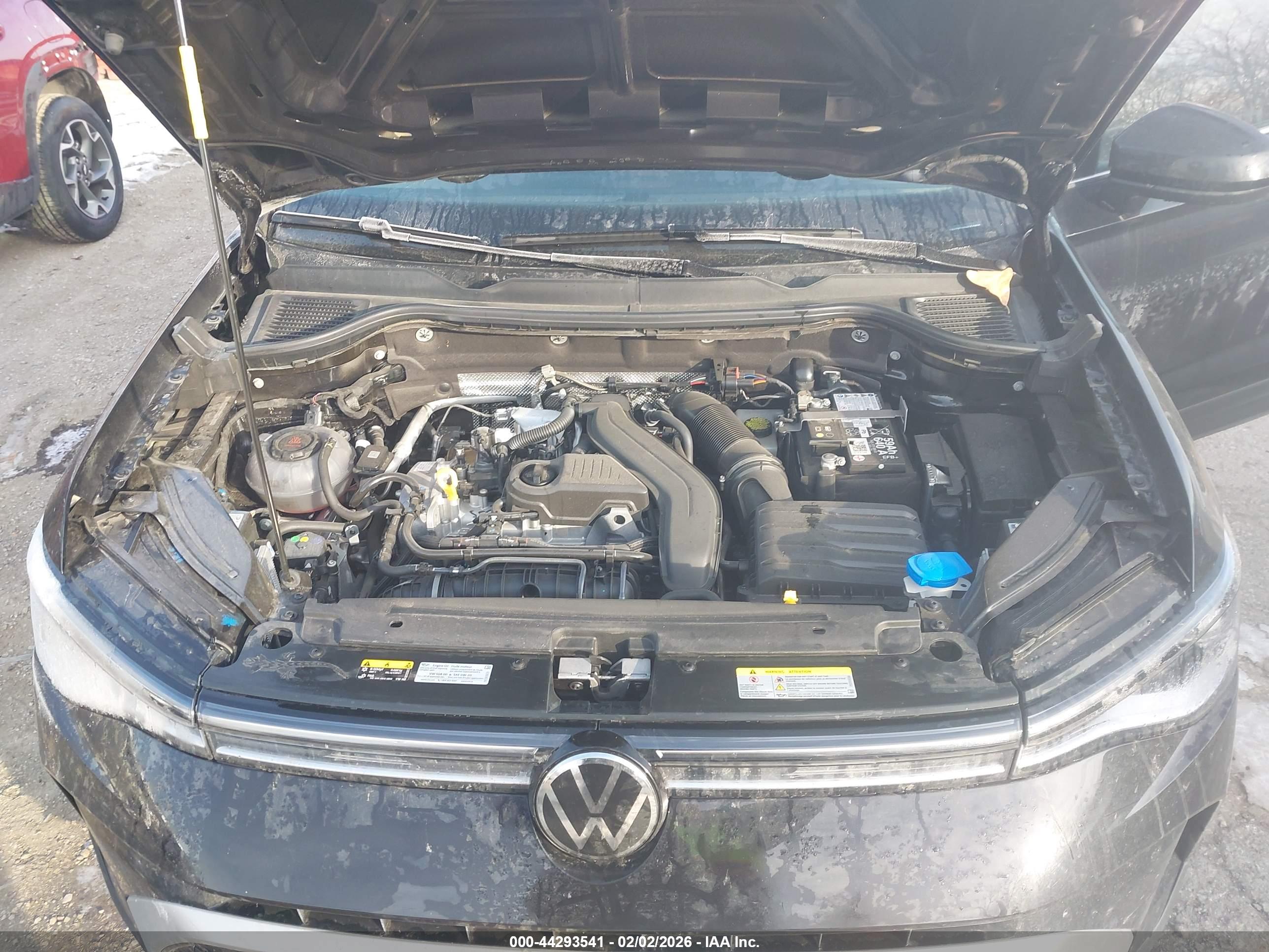 VOLKSWAGEN TAOS image 10