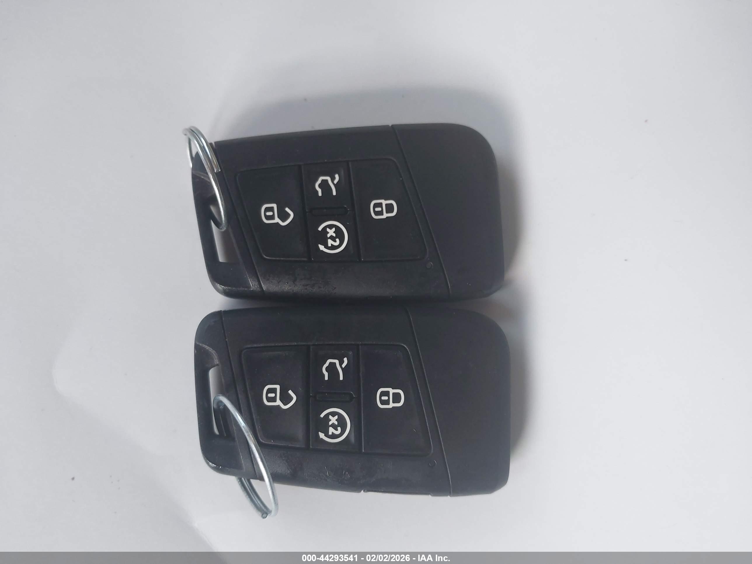 VOLKSWAGEN TAOS image 11