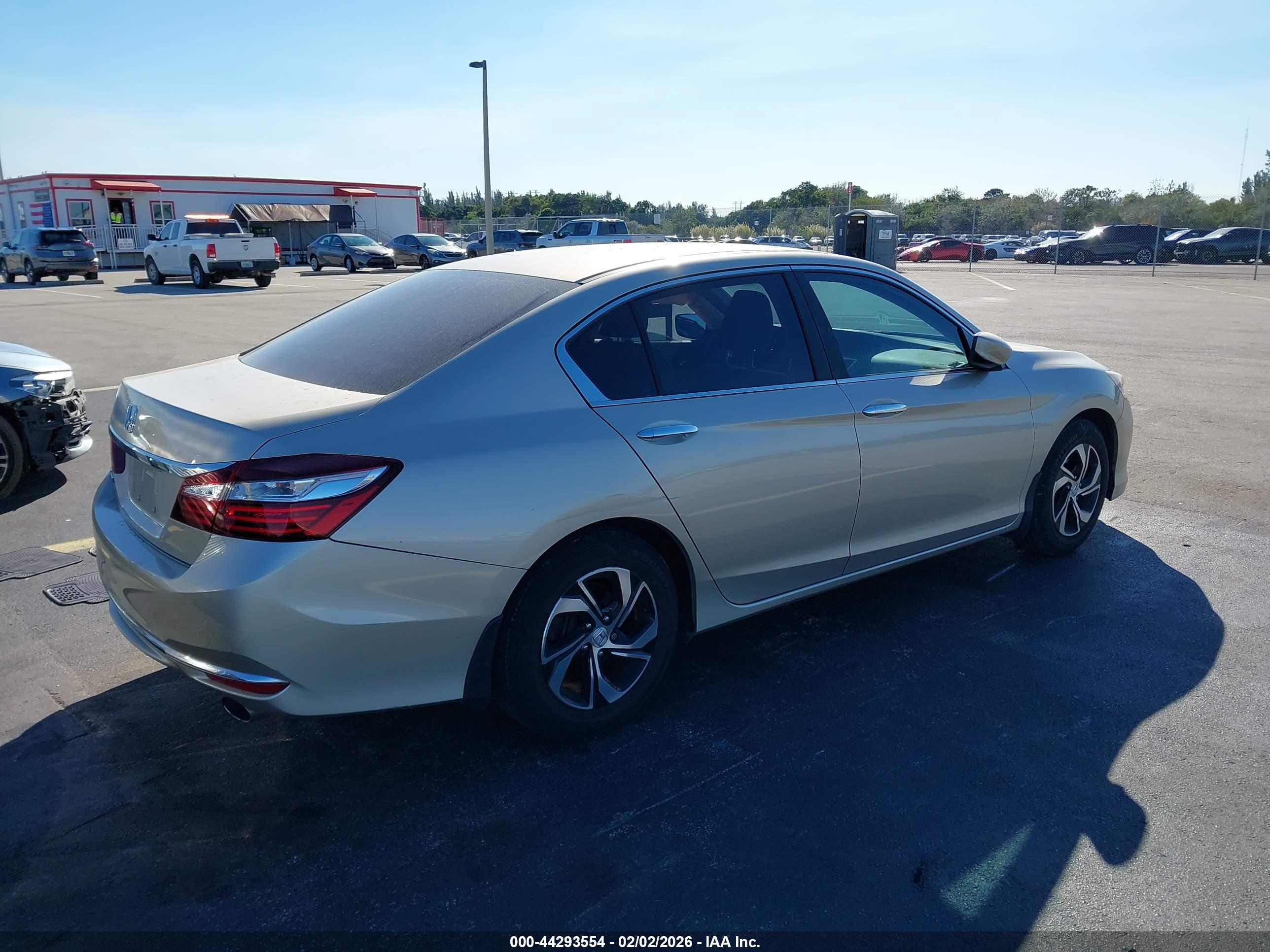 HONDA ACCORD image 4