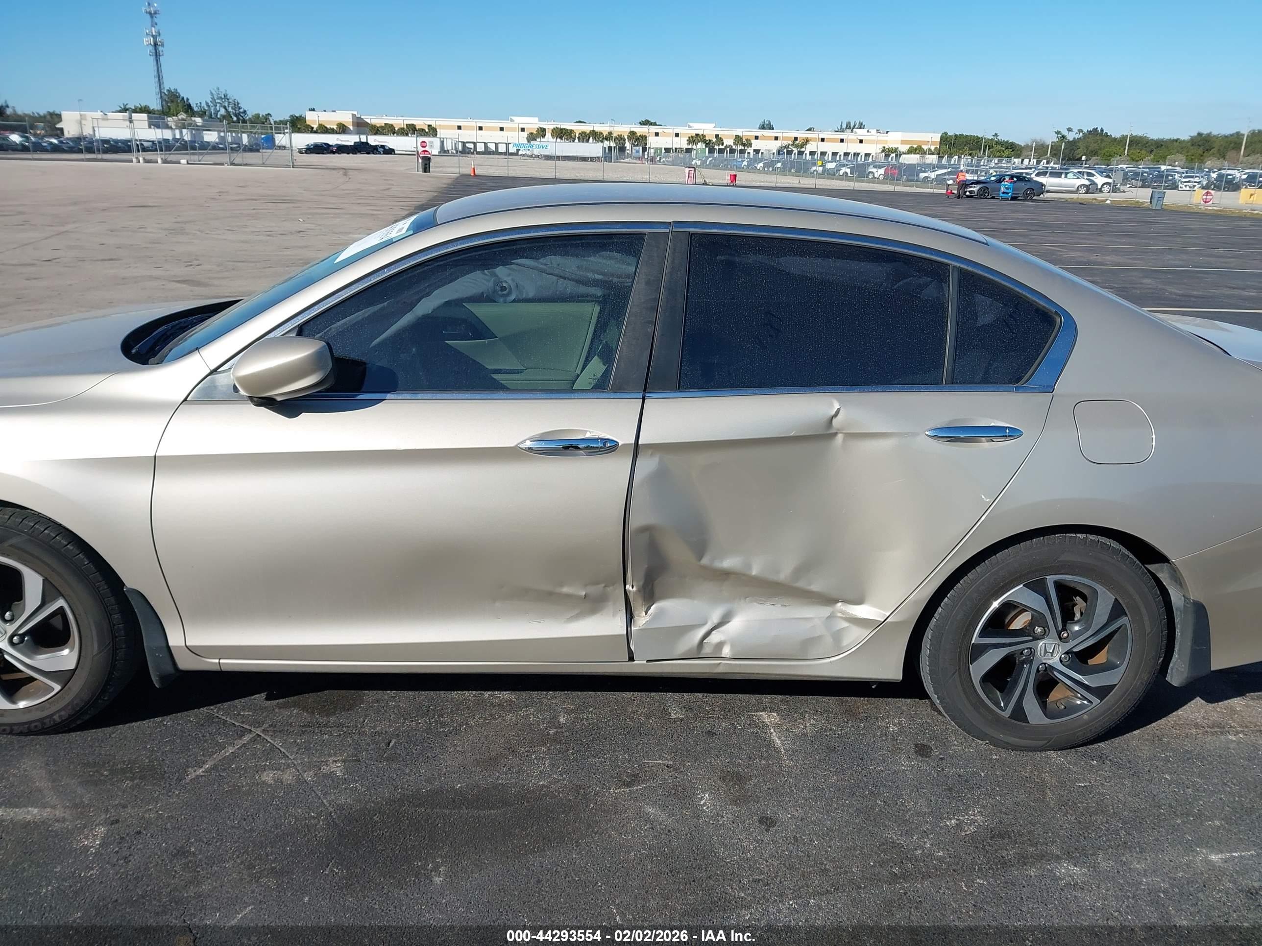 HONDA ACCORD image 6